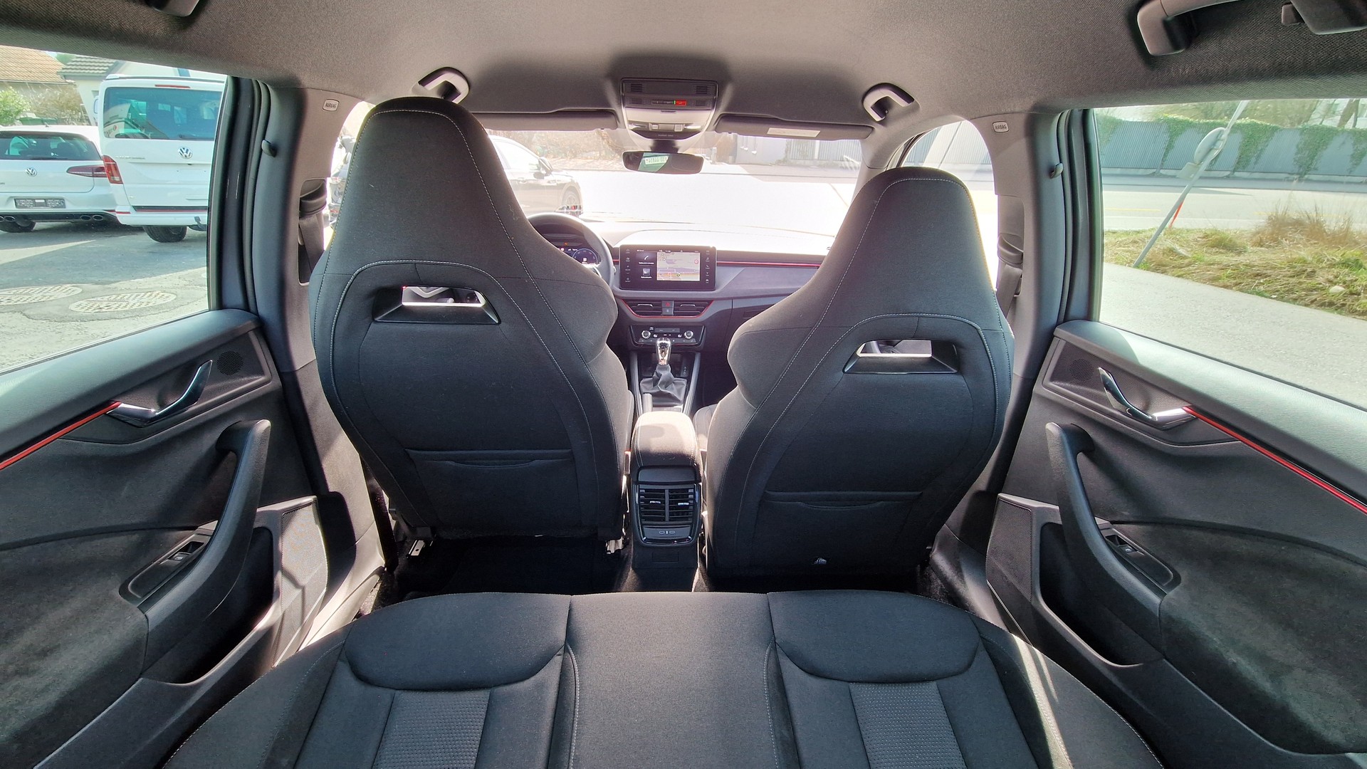 SKODA Kamiq 1.0 TSI Selection DSG-image-11