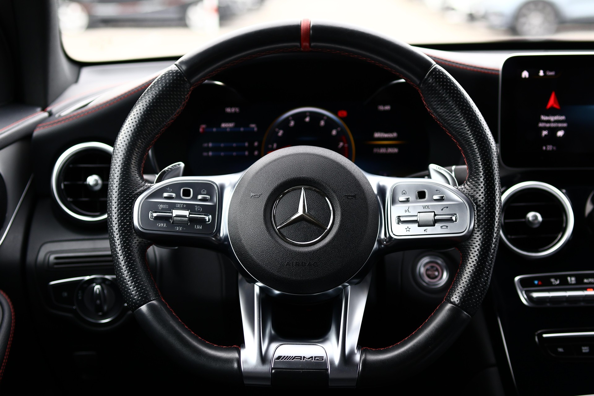 MERCEDES-BENZ GLC 43 AMG 4m-image-19