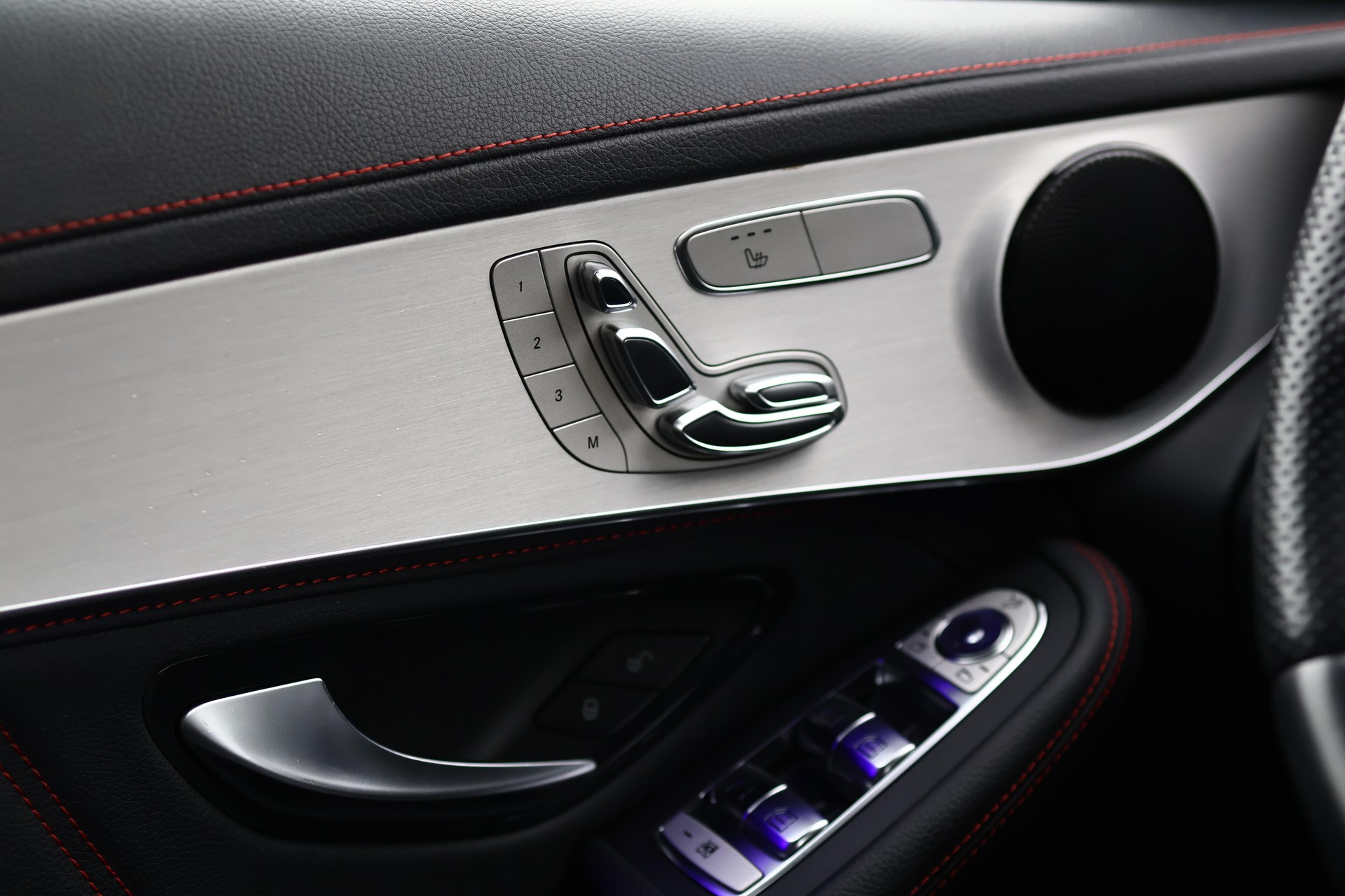 MERCEDES-BENZ GLC 43 AMG 4m-image-23