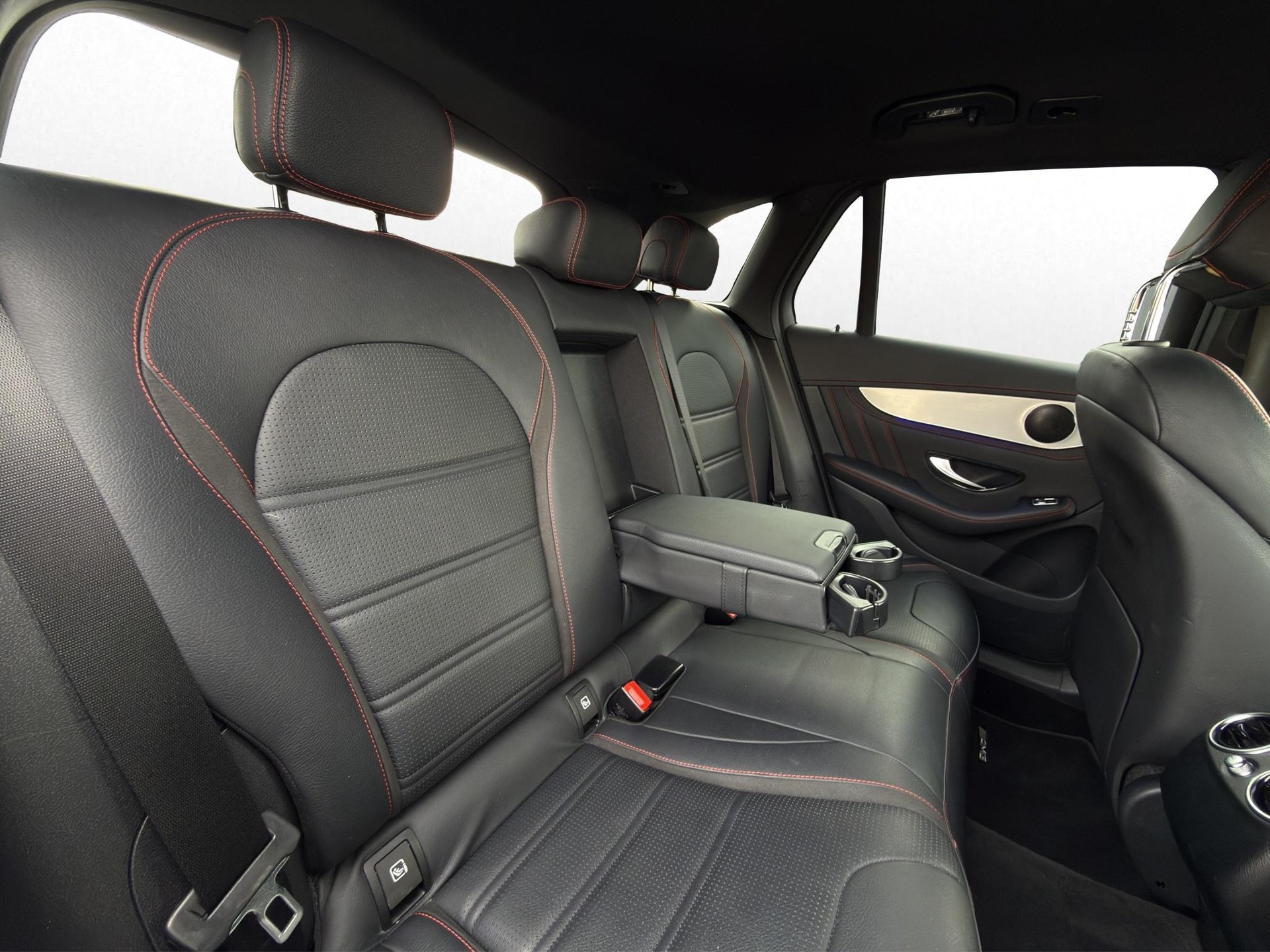 MERCEDES-BENZ GLC 43 AMG 4m-image-27