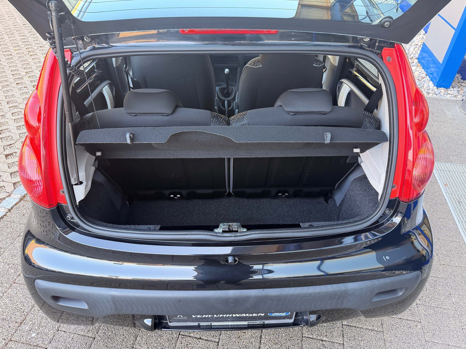PEUGEOT 107 1.0 Trendy-image-5