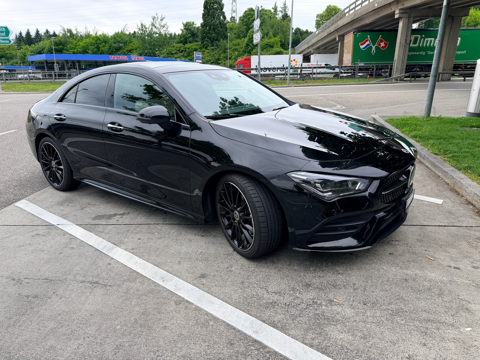 MERCEDES-BENZ CLA 220 d 4Matic AMG Line 8G-DCT-image-3