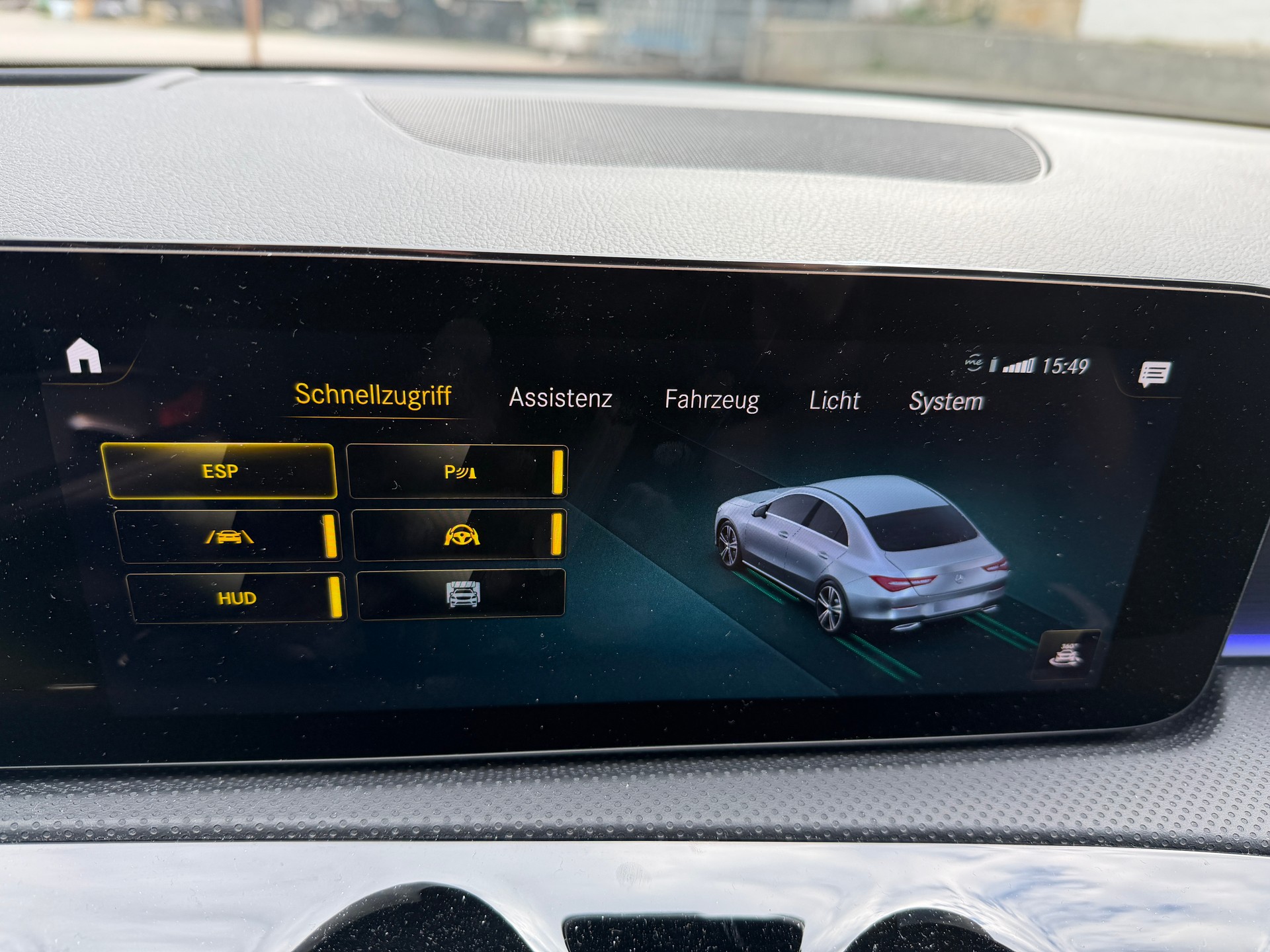 MERCEDES-BENZ CLA 220 d 4Matic AMG Line 8G-DCT-image-13