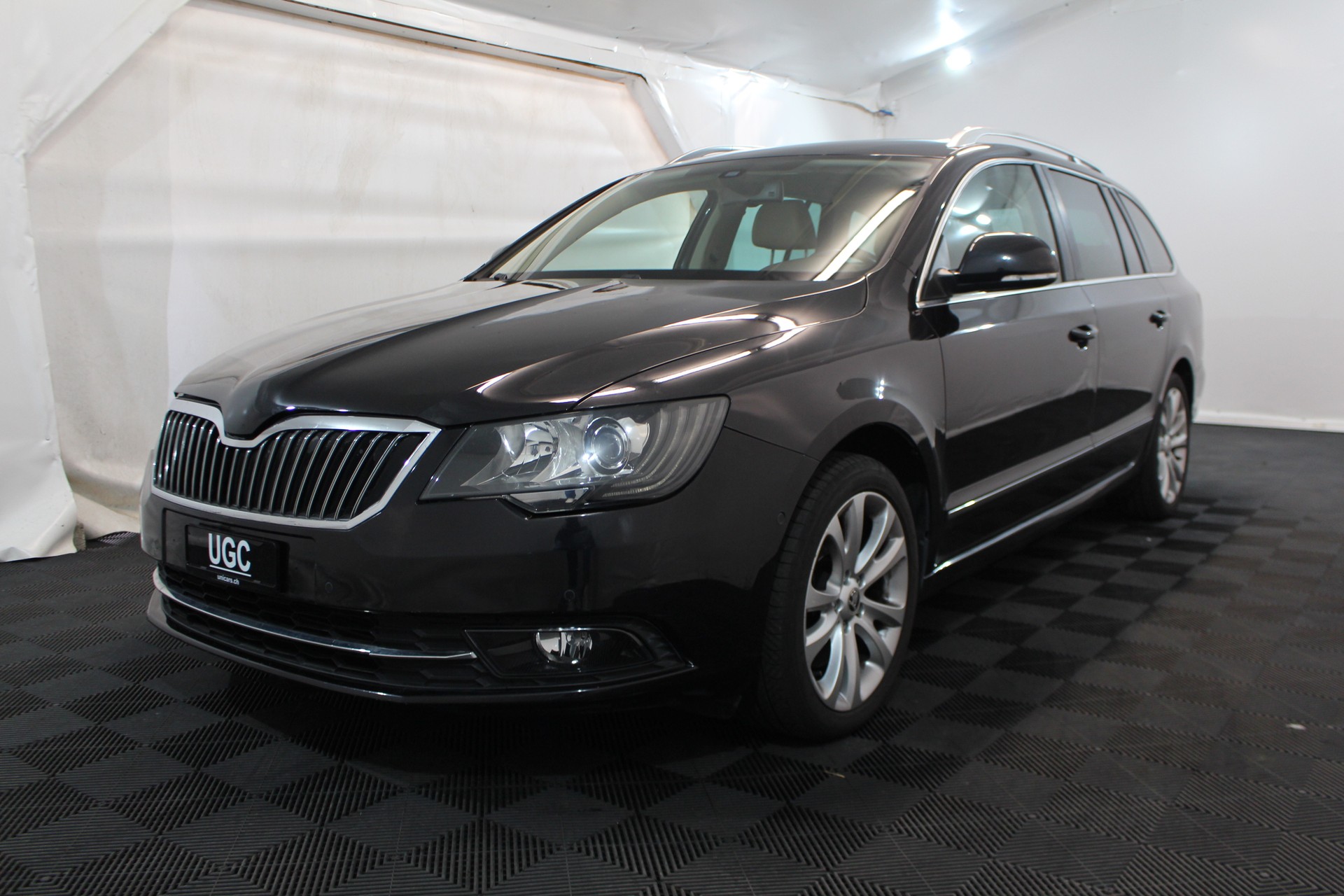 SKODA Superb Combi 1.8 TSI Elegance 4x4-showroom-element-2