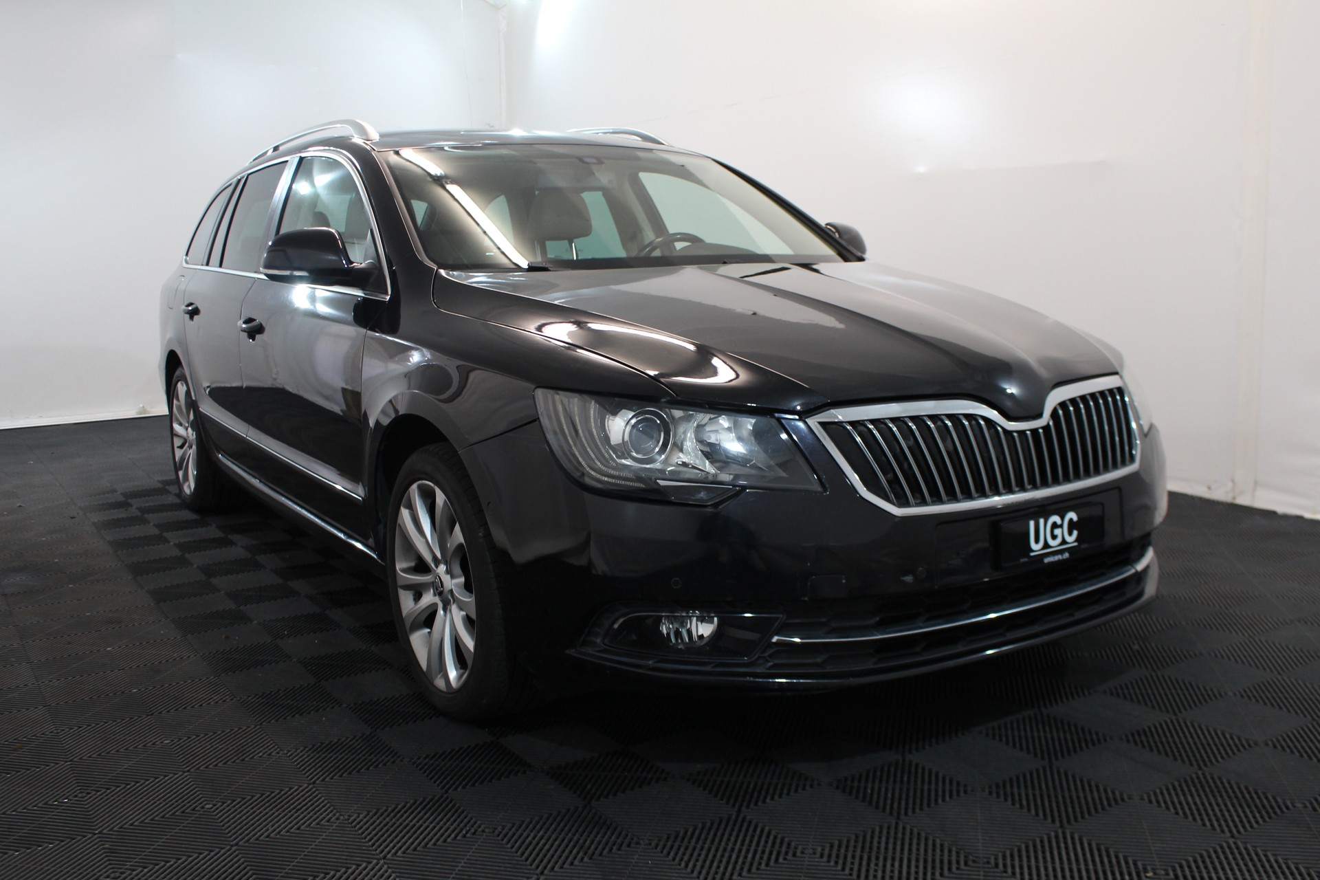 SKODA Superb Combi 1.8 TSI Elegance 4x4