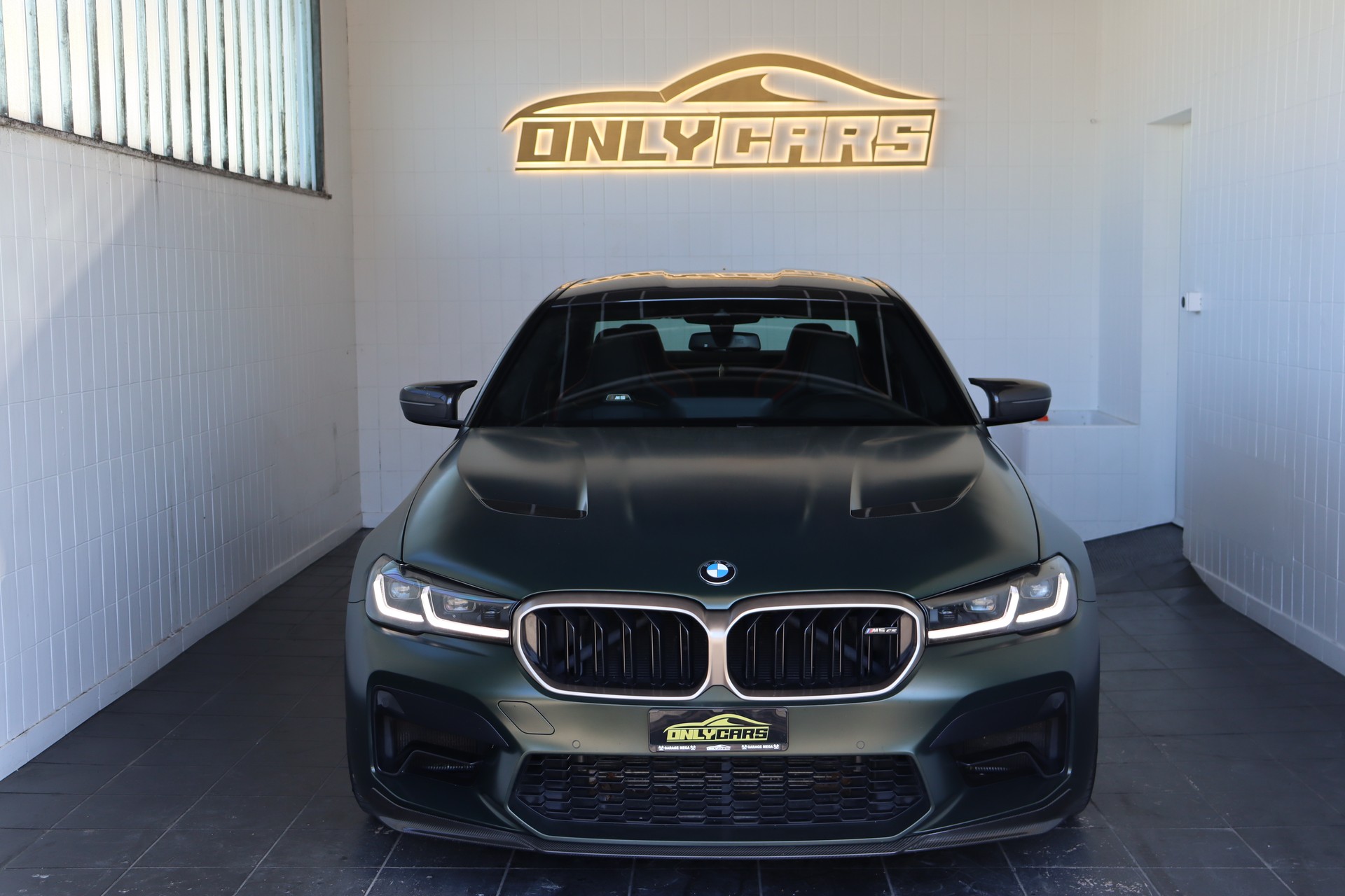 BMW M5 XDRIVE CS DRIVELOGIC-showroom-element-1