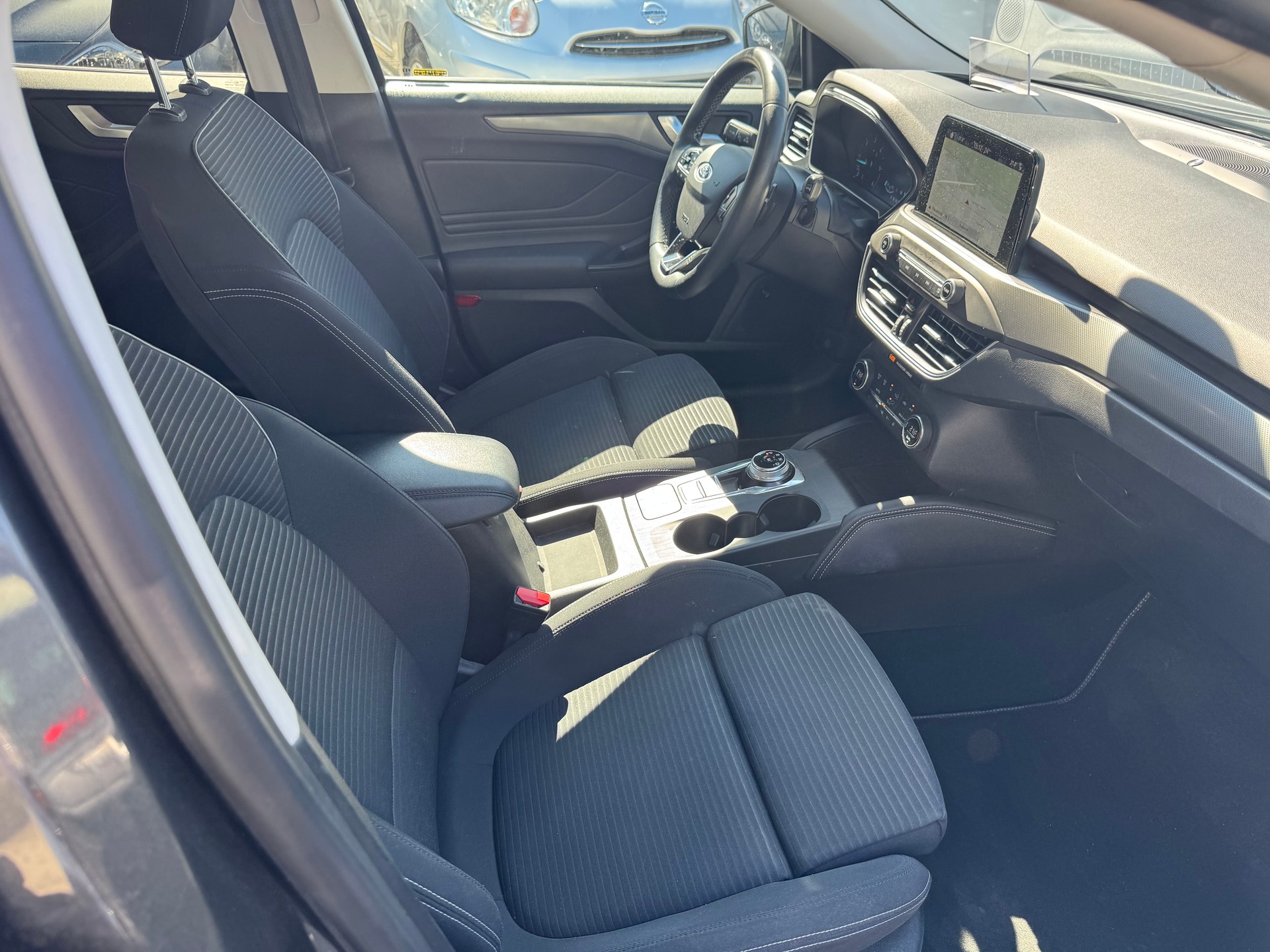 FORD Focus 1.5 TDCi Titanium Automatic-image-12