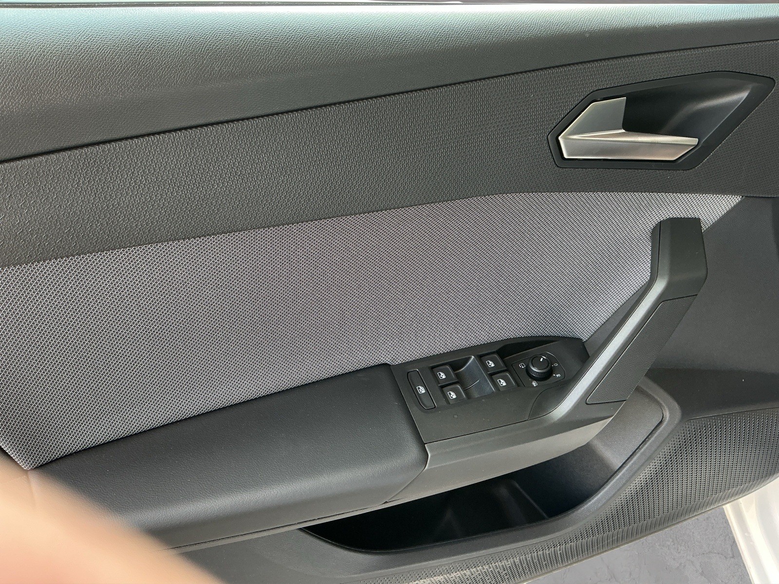 SEAT Leon ST 1.5 eTSI mHEV DSG Style-image-7