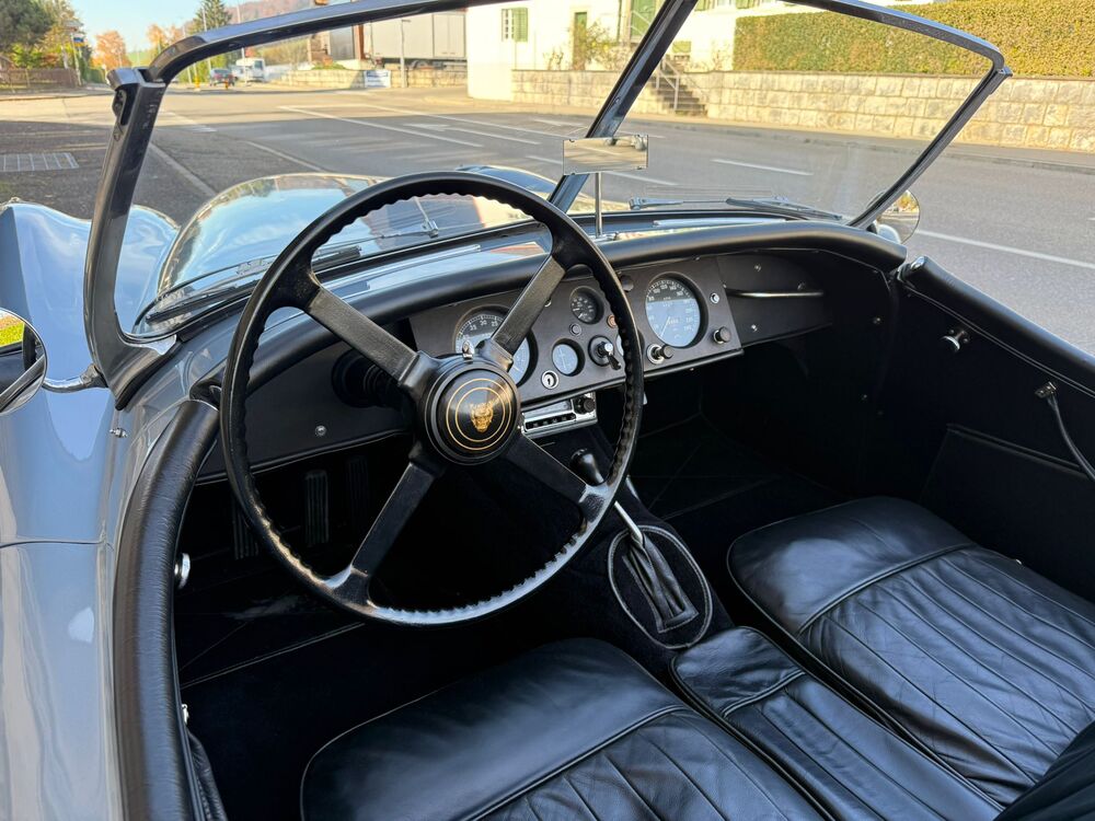 JAGUAR XK120 OTS SE-image-9