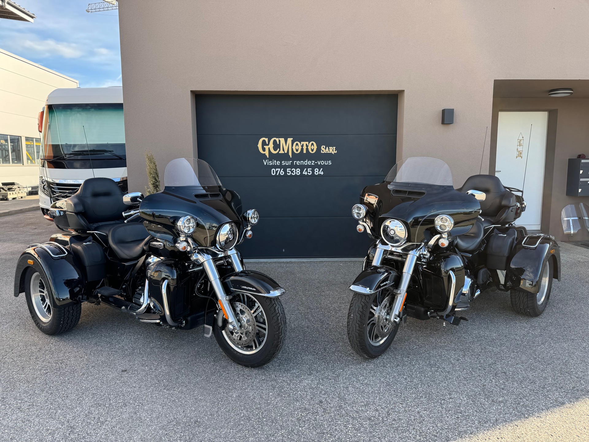 HARLEY-DAVIDSON FLHTCUTG Tri Glide Ultra-image-3