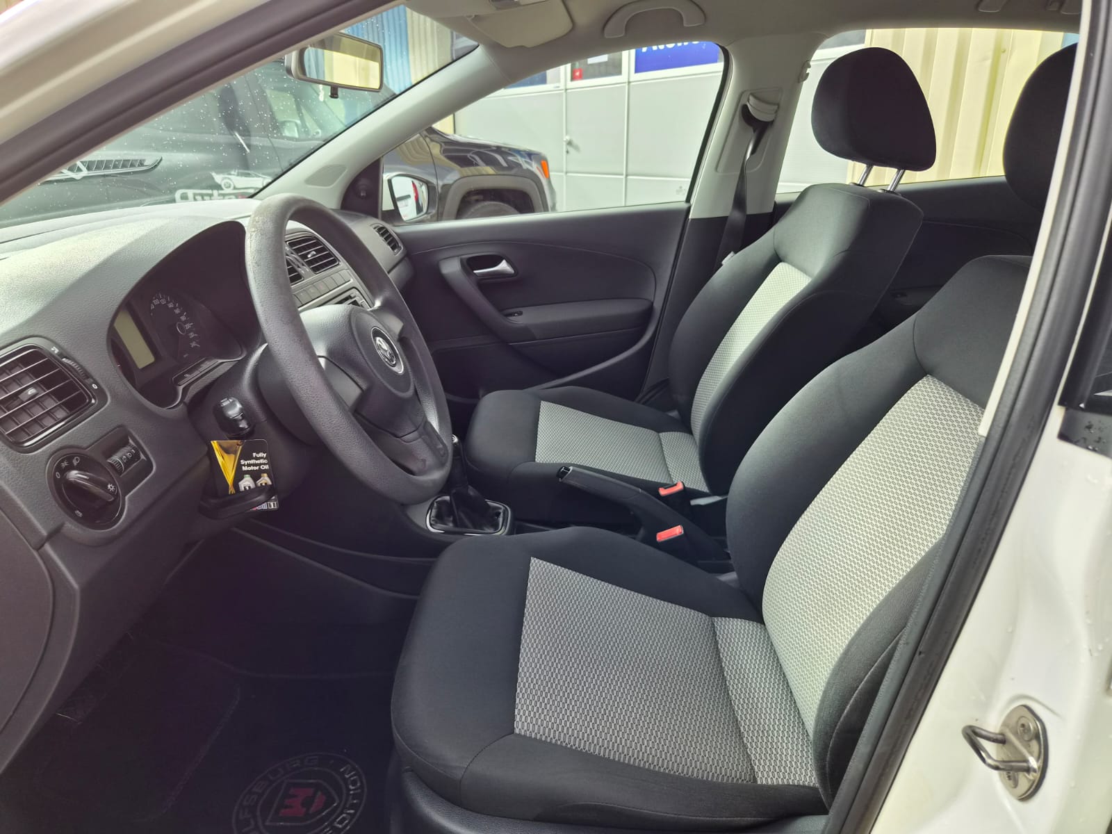 VW Polo 1.2 TSI Trendline-image-13