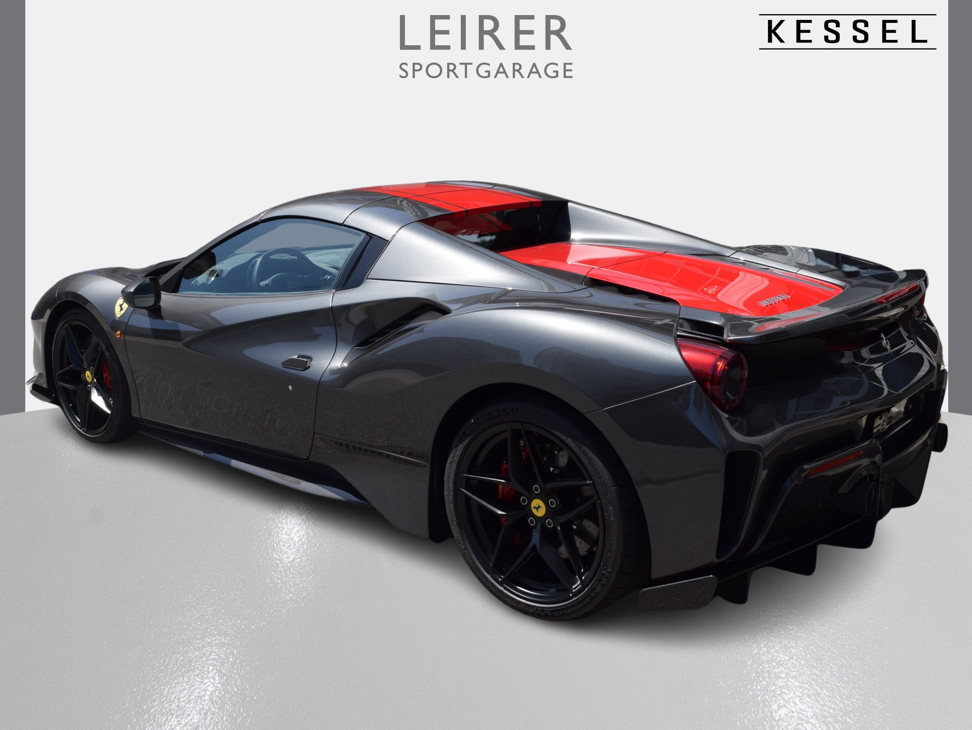 FERRARI 488 Pista Spider 3.9 V8-showroom-element-1