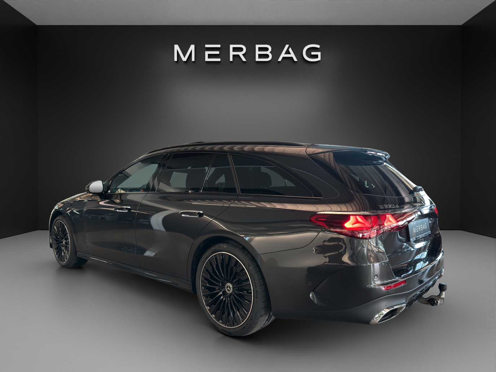 MERCEDES-BENZ E 220 d T 4M 9G-Tronic-image-3