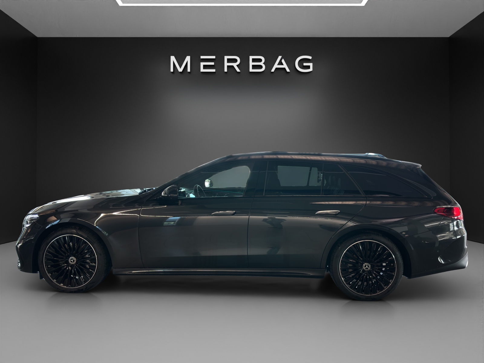 MERCEDES-BENZ E 220 d T 4M 9G-Tronic-image-2