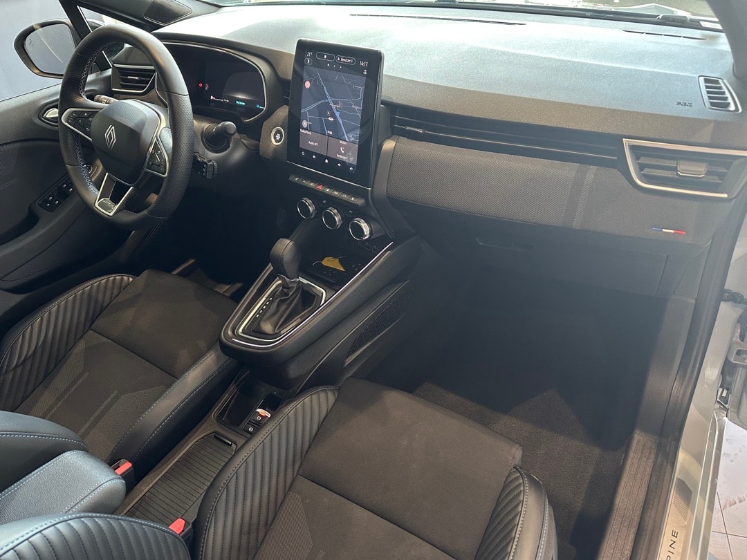 RENAULT Clio 1.6 E-Tech Esprit Alpine-image-12