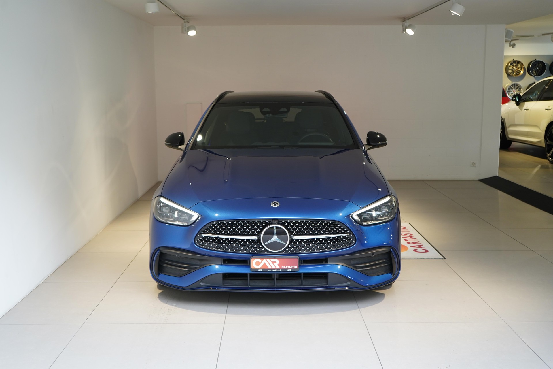 MERCEDES-BENZ C 220 d Swiss Star AMG Line 4matic Kombi-showroom-element-1