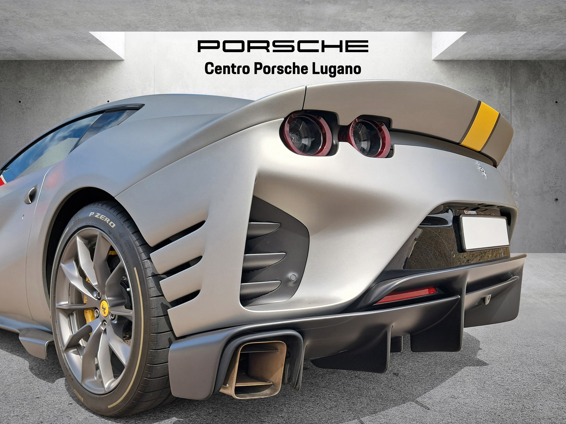 FERRARI 812 Competizione-image-12