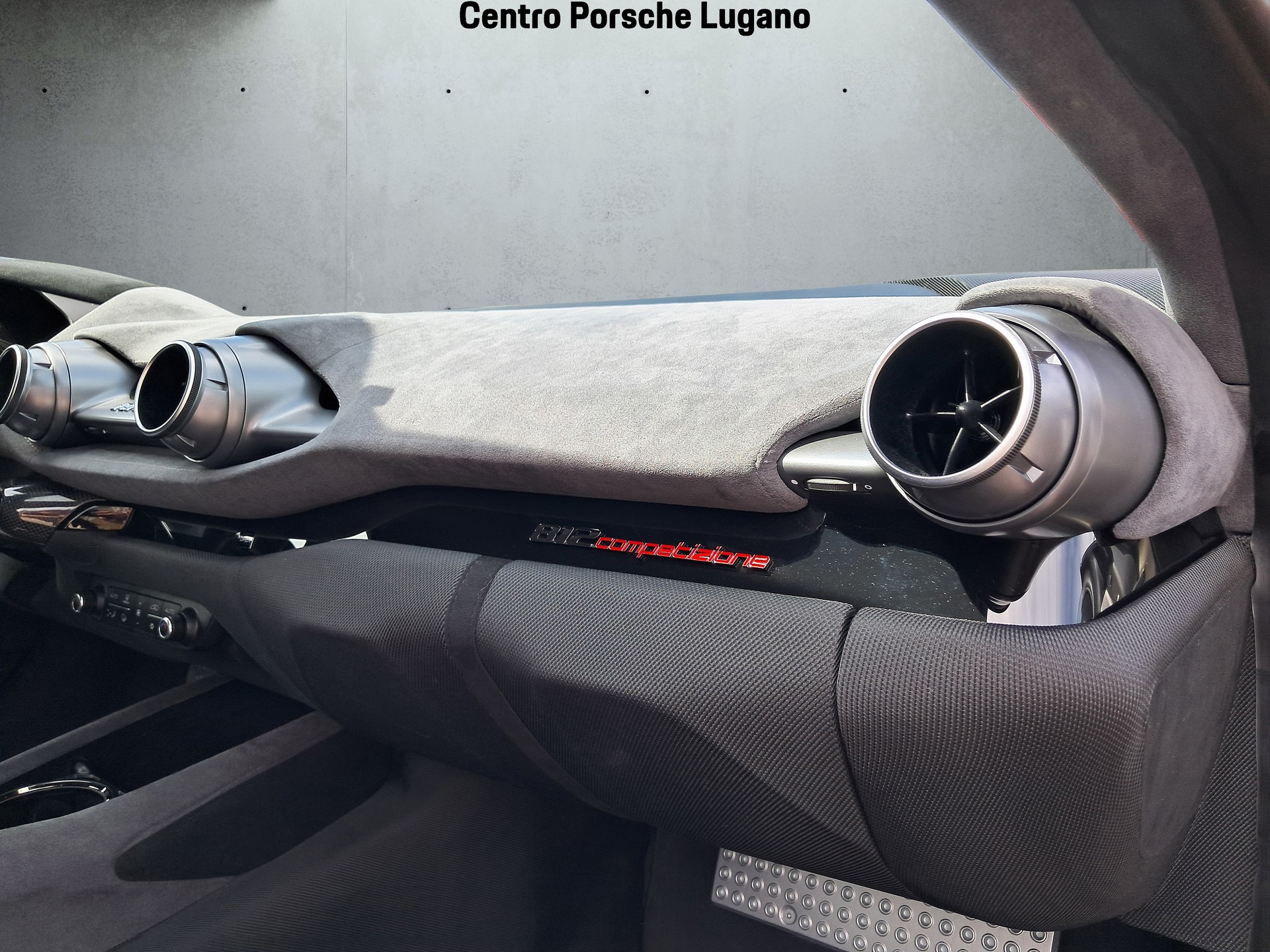 FERRARI 812 Competizione-image-25