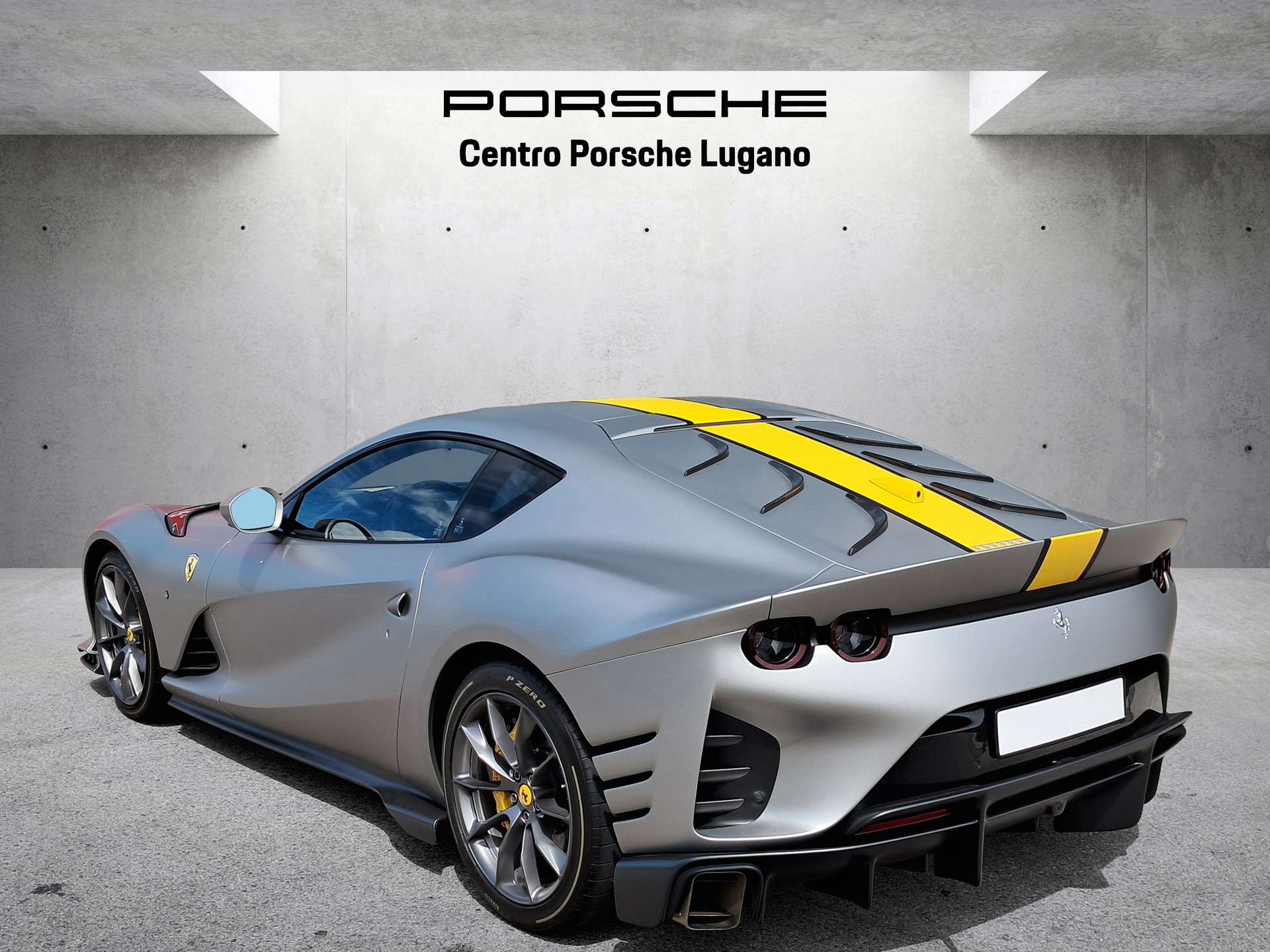 FERRARI 812 Competizione-image-4
