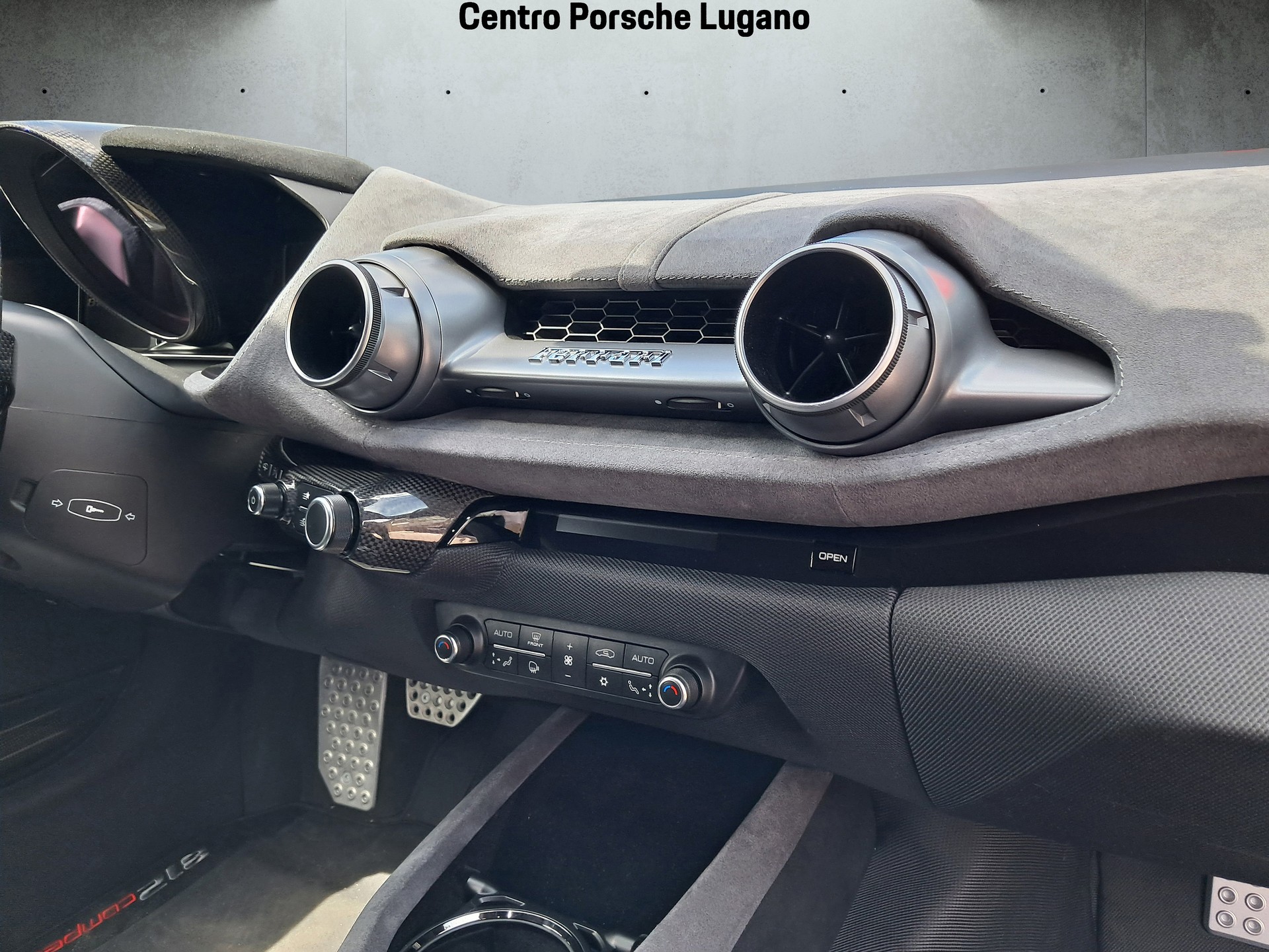 FERRARI 812 Competizione-image-24