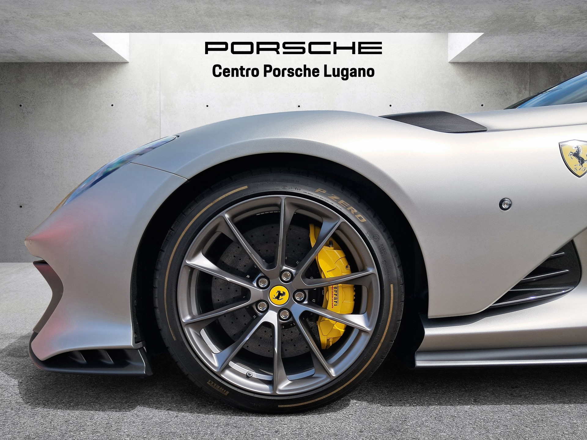 FERRARI 812 Competizione-image-9
