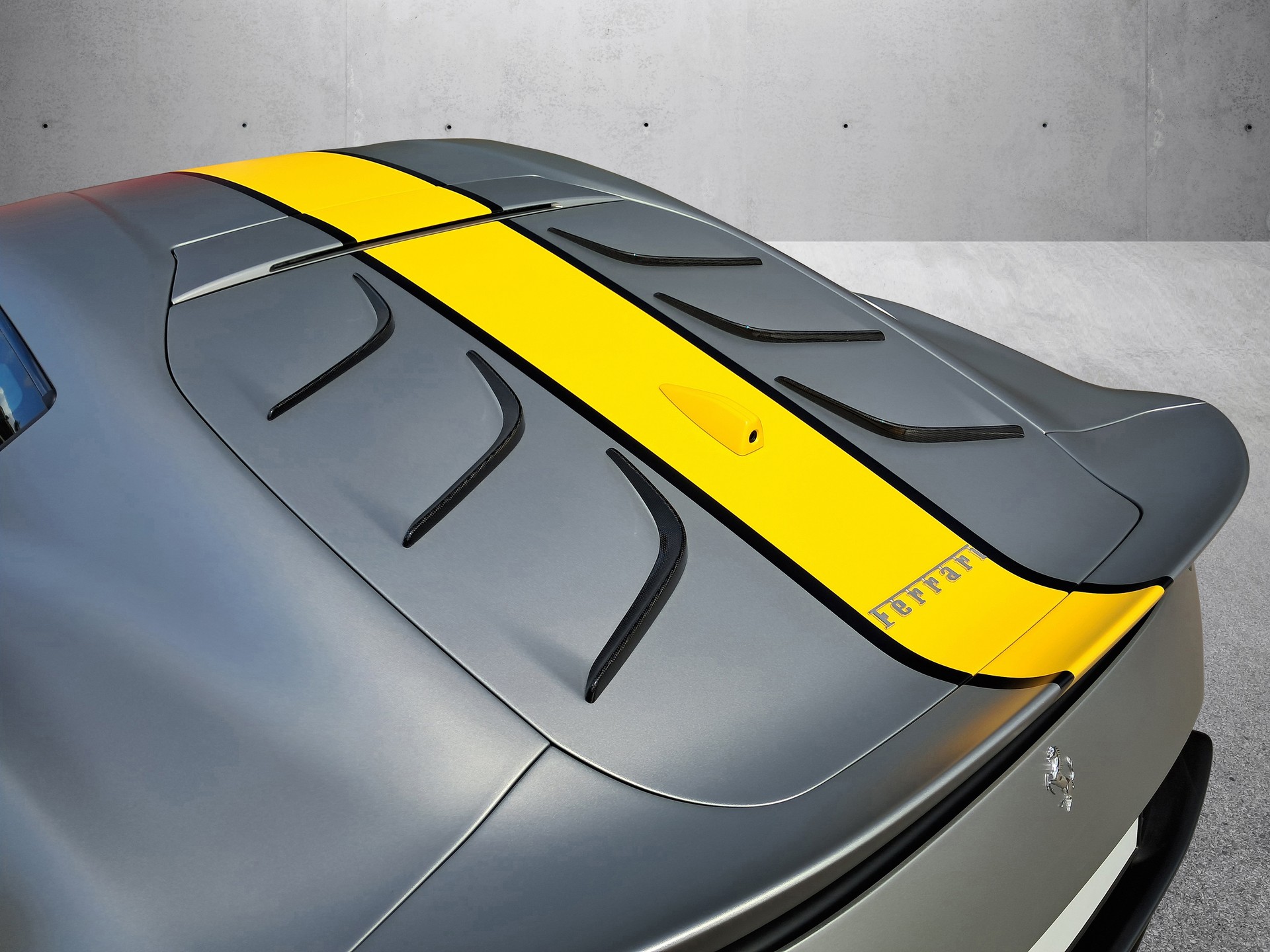 FERRARI 812 Competizione-image-13
