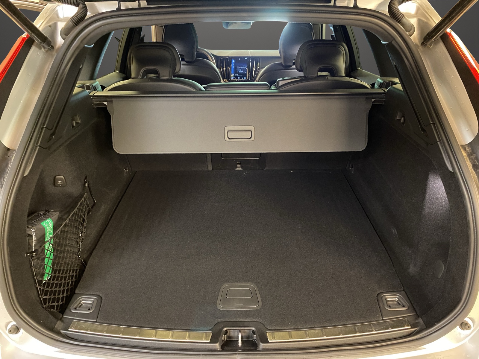 VOLVO XC60 T6 eAWD R-Design Geartronic-image-13