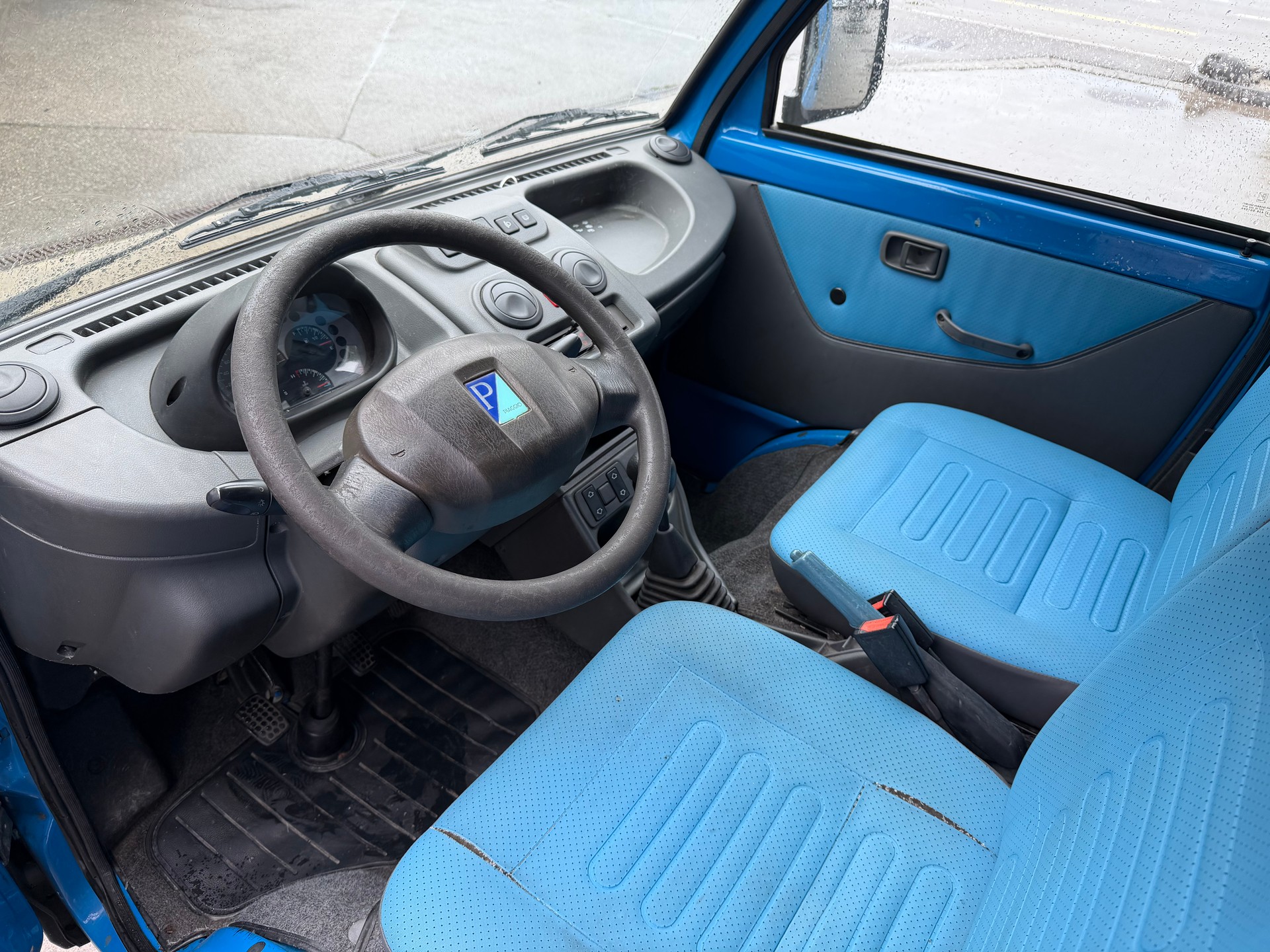 PIAGGIO Porter 1.3 4x4 / Kasten / 1 Hand / CH-Fahrzeug / Schiebetür links & rechts-image-10