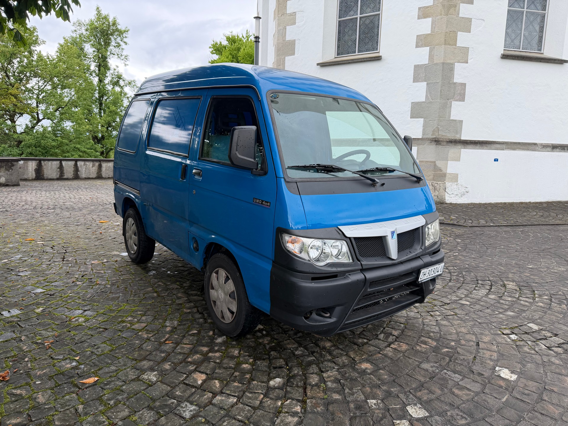 PIAGGIO Porter 1.3 4x4 / Kasten / 1 Hand / CH-Fahrzeug / Schiebetür links & rechts-image-2