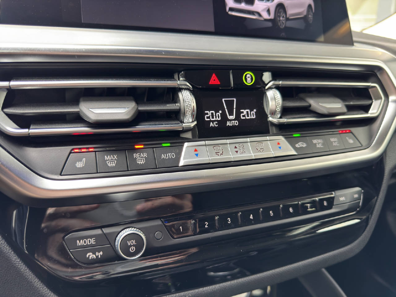 BMW X4 20d xDrive-image-12