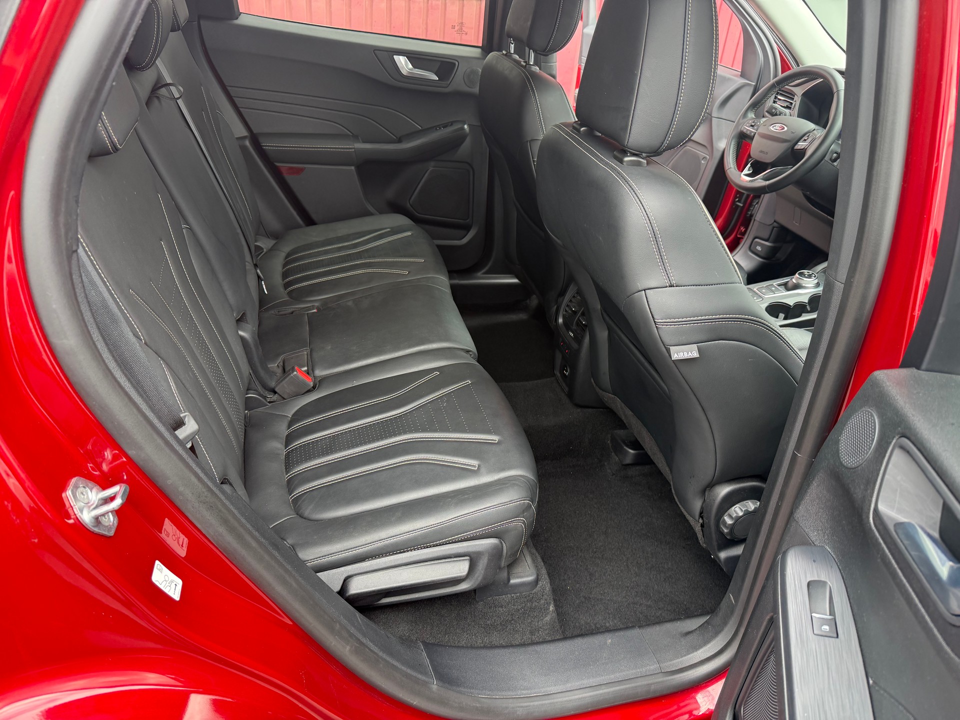 FORD Kuga 2.0 TDCi EcoBlue Vignale 4WD Automat-image-10