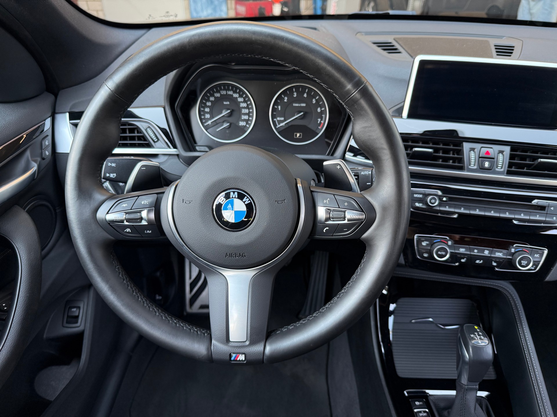 BMW X1 xDrive 25i M Sport Steptronic-image-22