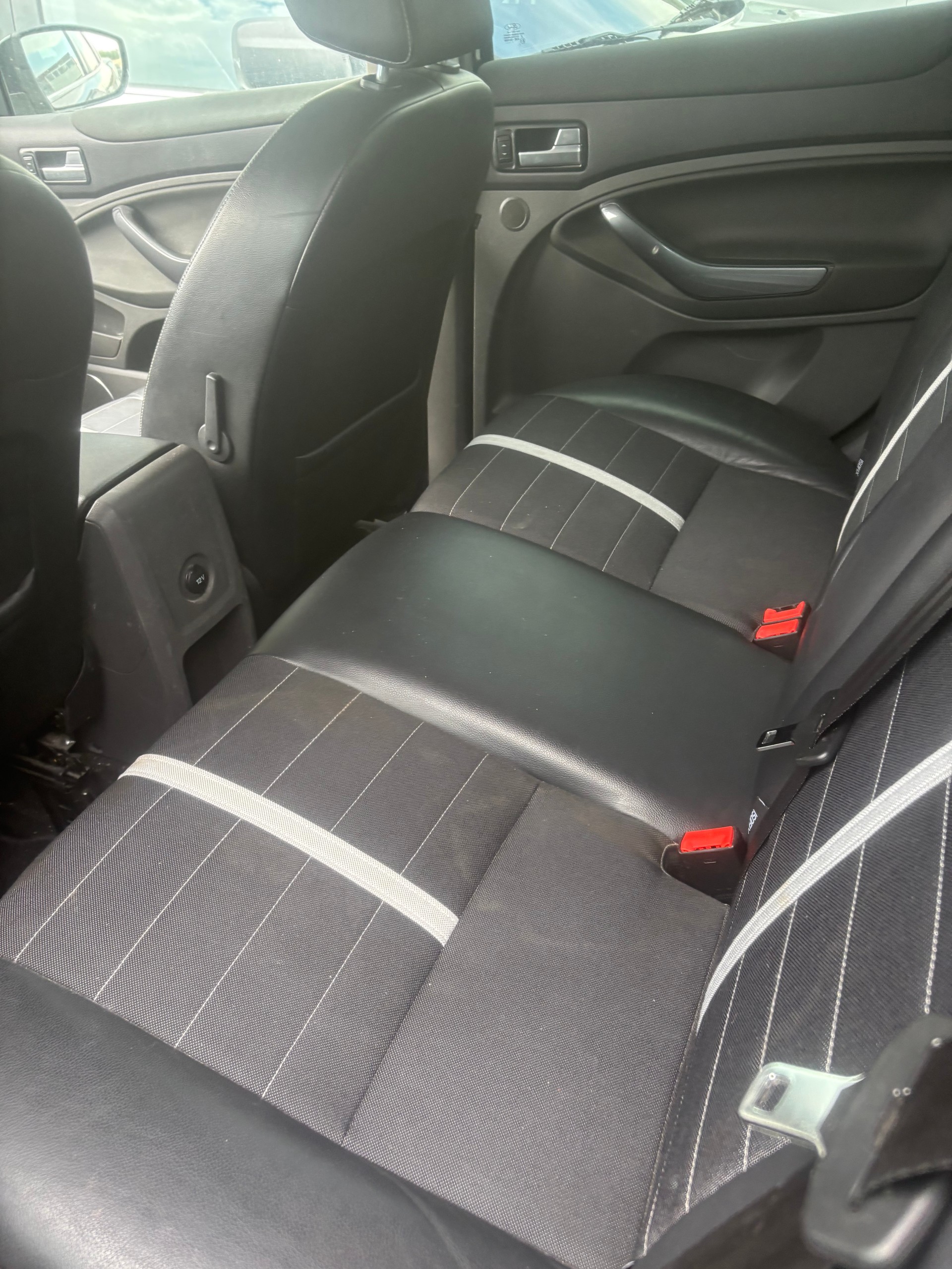 FORD Kuga 2.0 TDCi Titanium 4WD-image-5