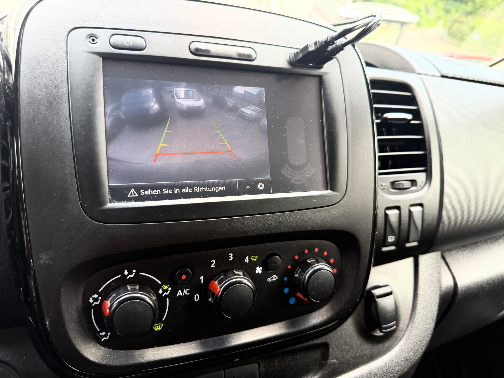 OPEL Vivaro 1.6CDTI Tourer 2.7t L2H1-image-13