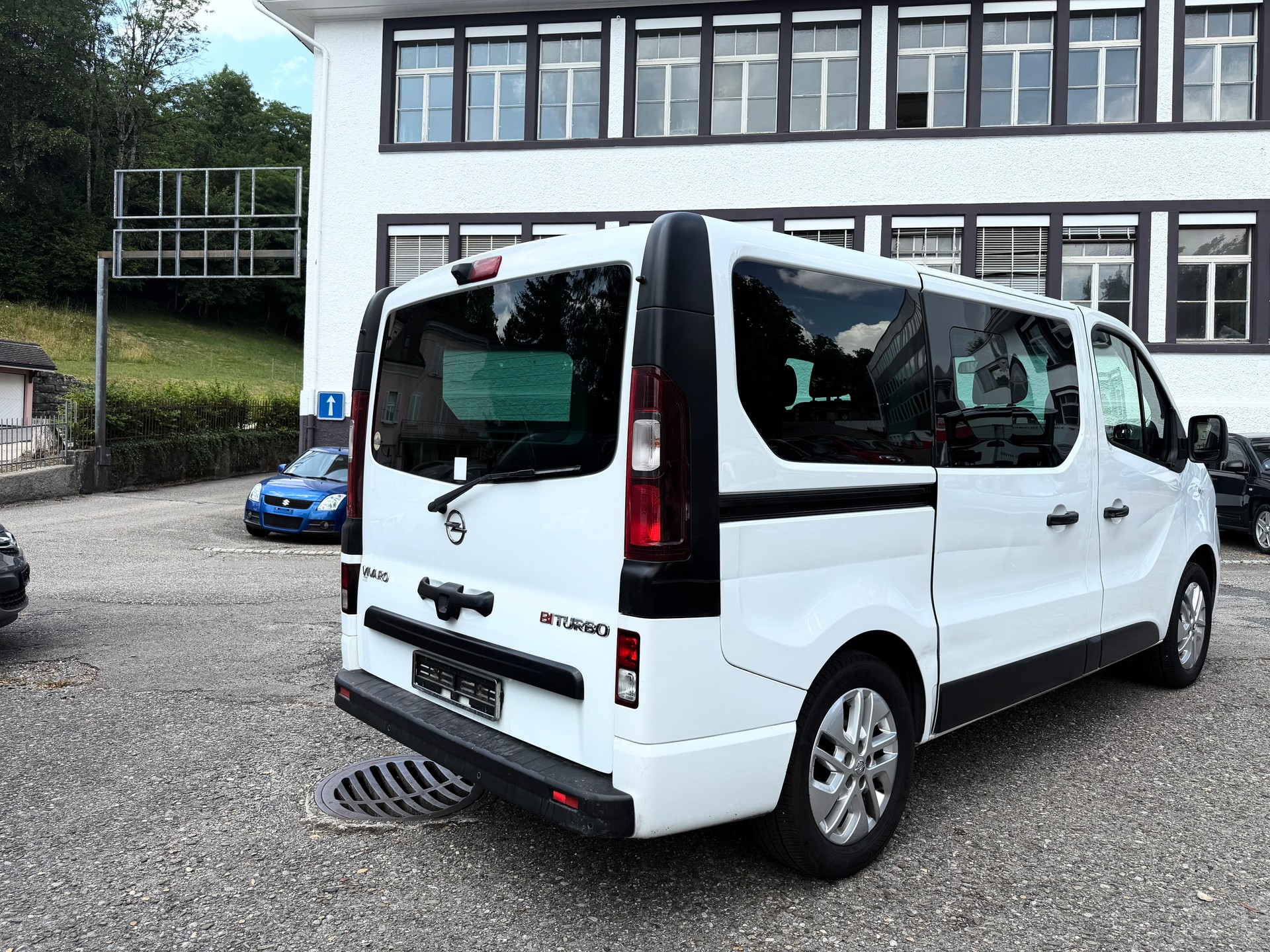 OPEL Vivaro 1.6CDTI Tourer 2.7t L2H1-image-4