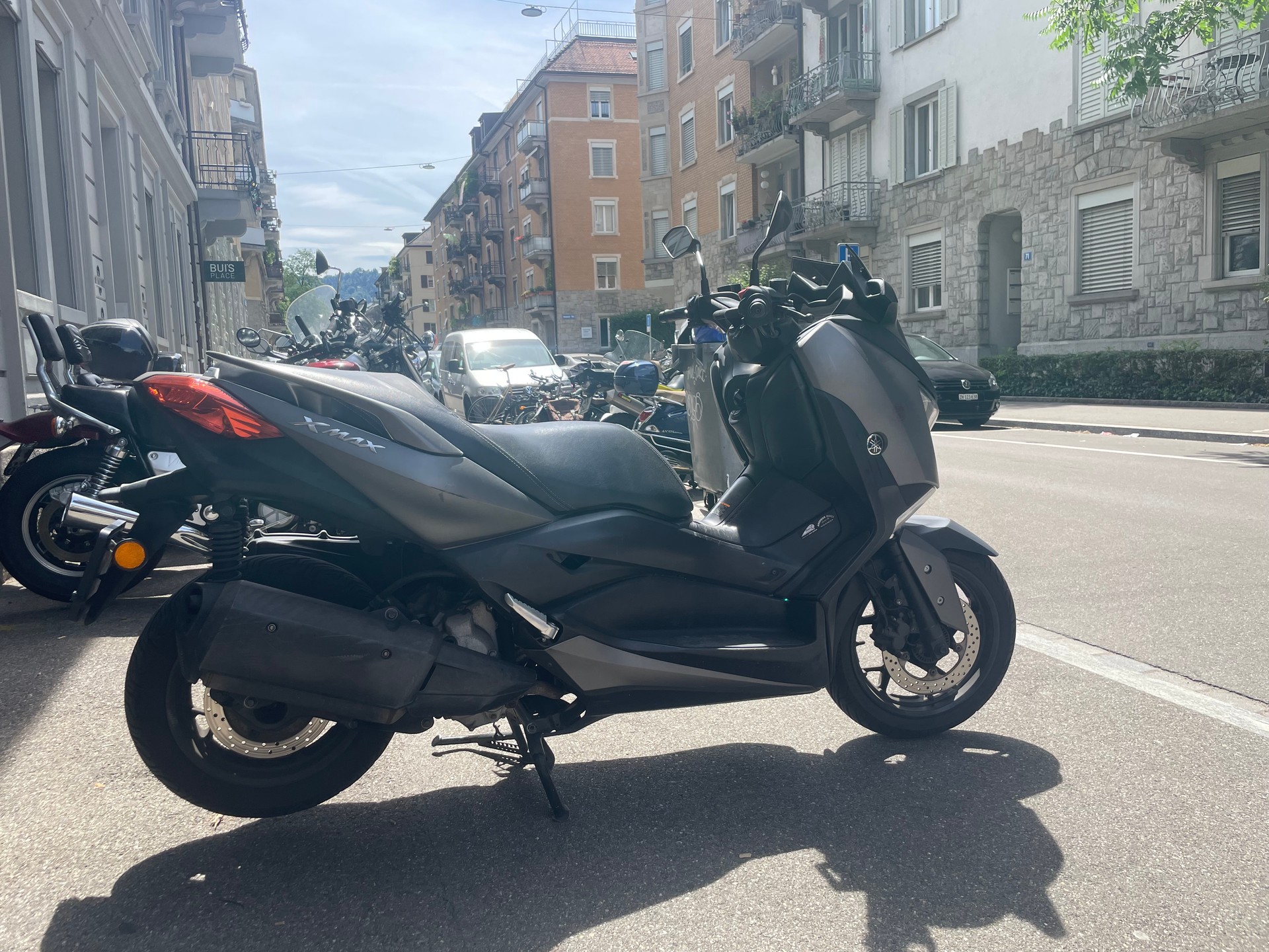 YAMAHA X-MAX 300-image-4