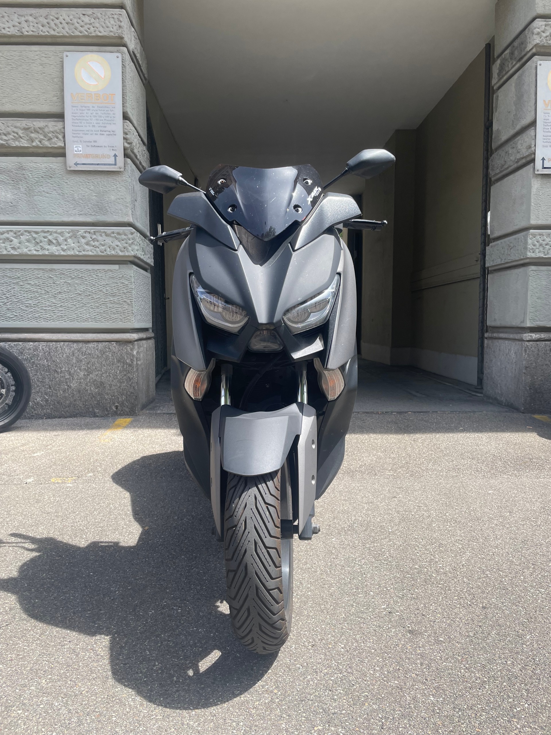 YAMAHA X-MAX 300-image-0