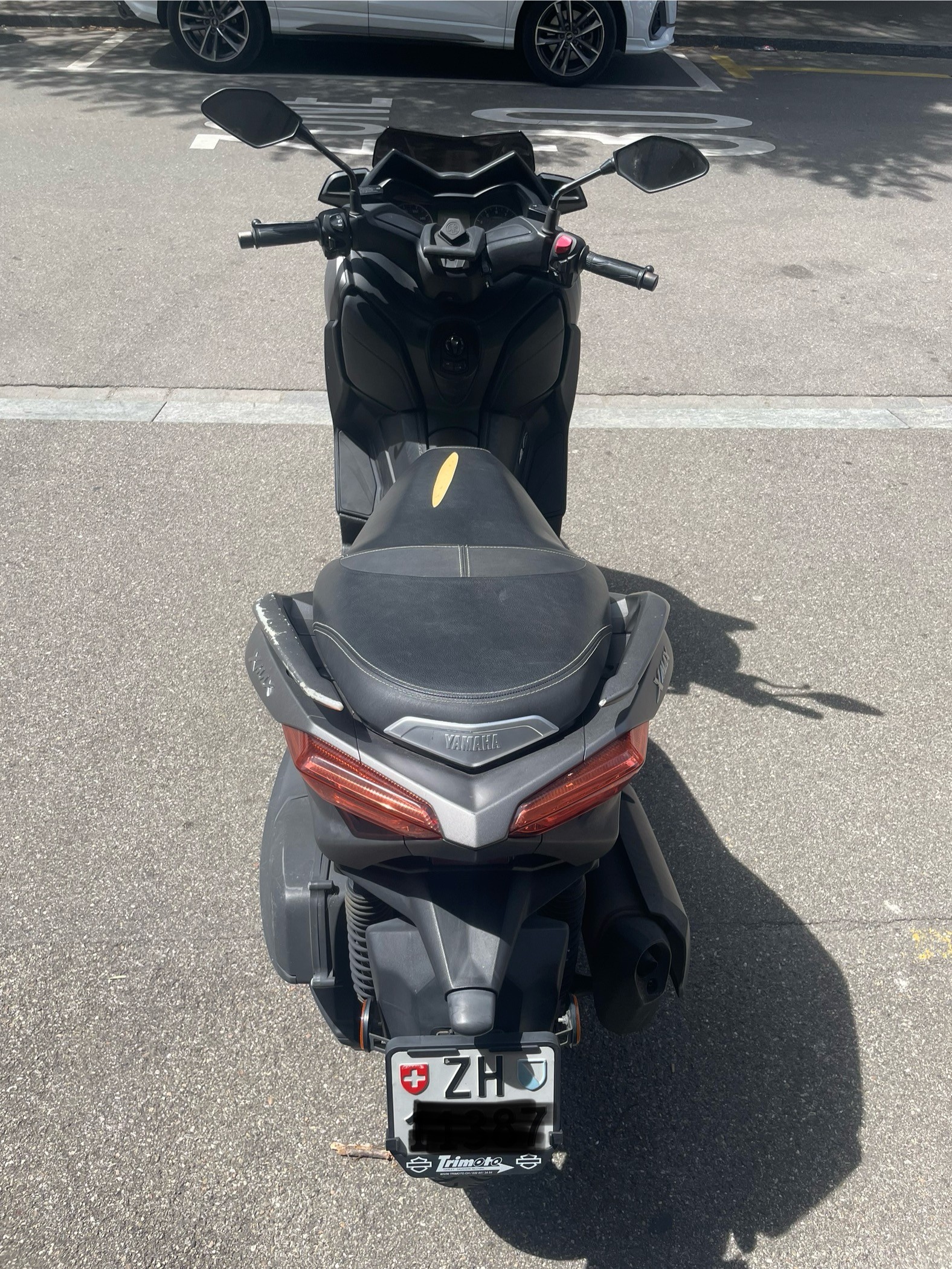 YAMAHA X-MAX 300-image-3
