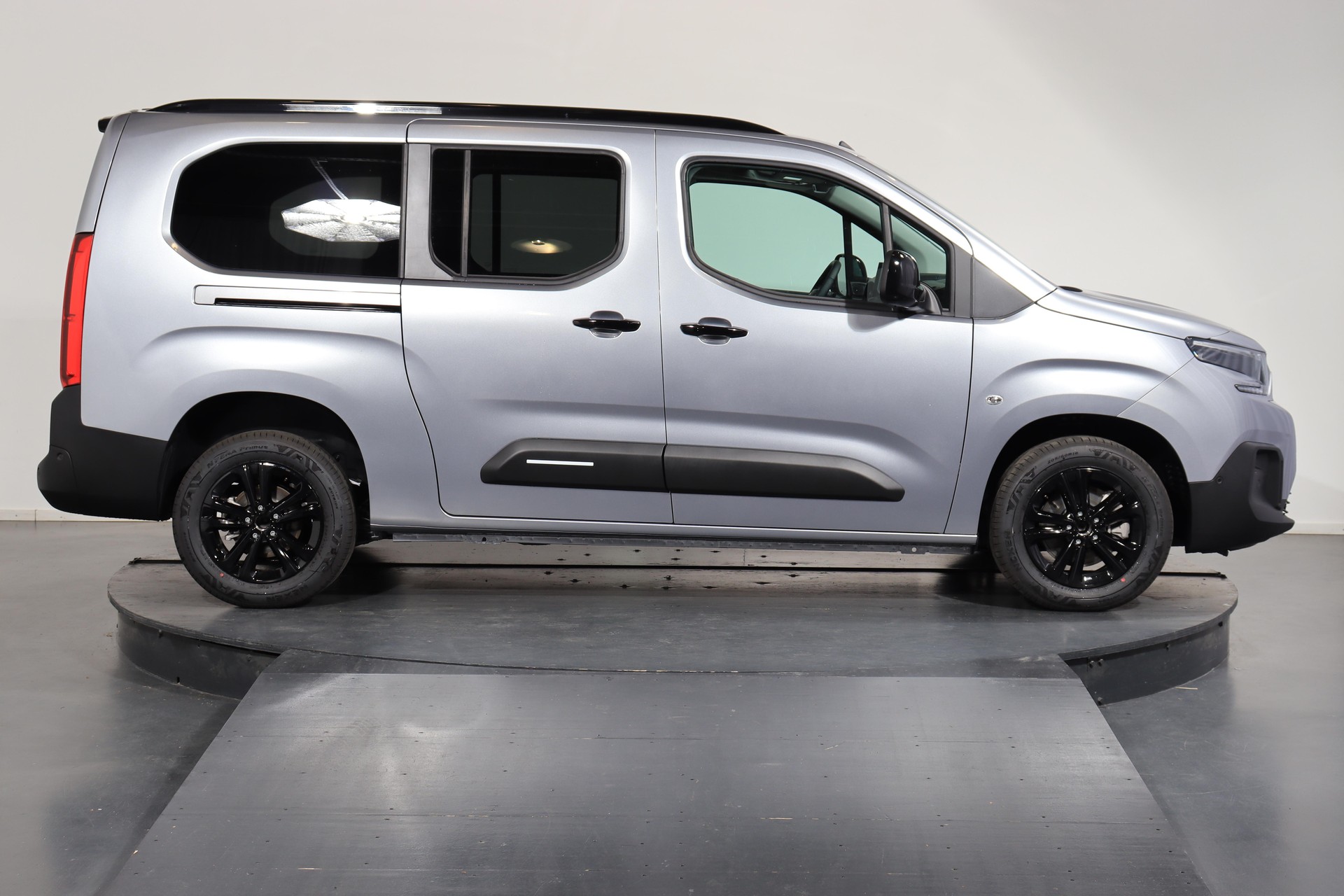 CITROEN Berlingo XL 1.5 BlueHDi 130 Max-showroom-element-1