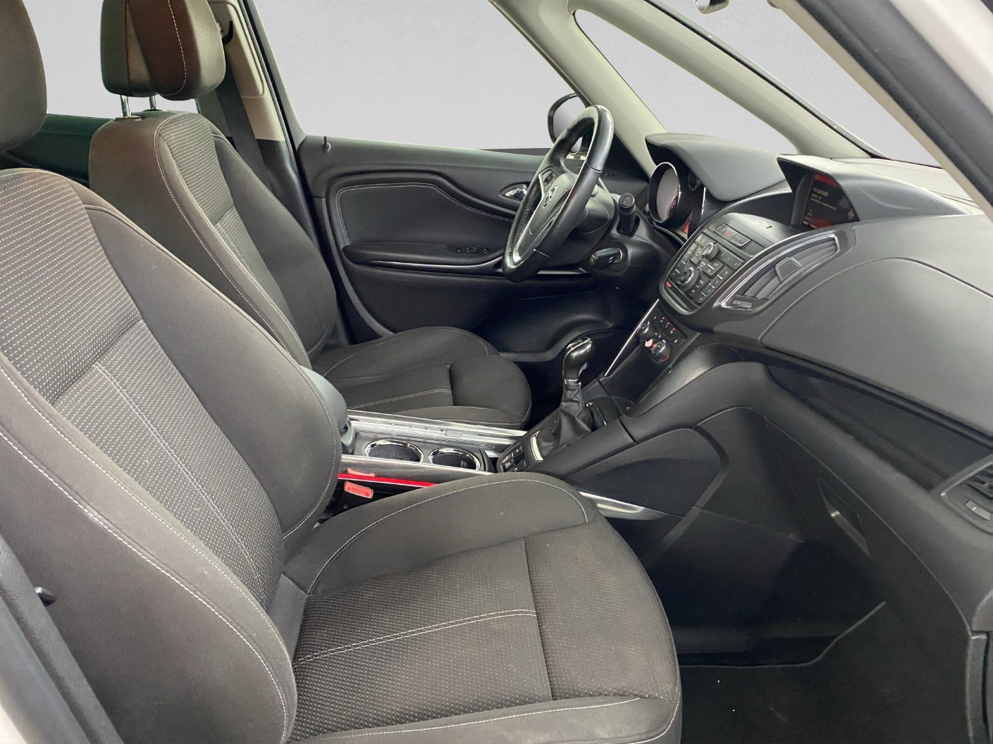 OPEL Zafira Tourer 1.4i 16V Cosmo-image-15