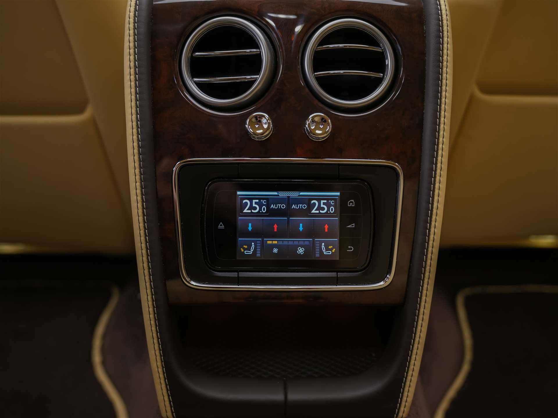 BENTLEY Flying Spur *Panorama*Massage*Sitzlüftung*-image-18