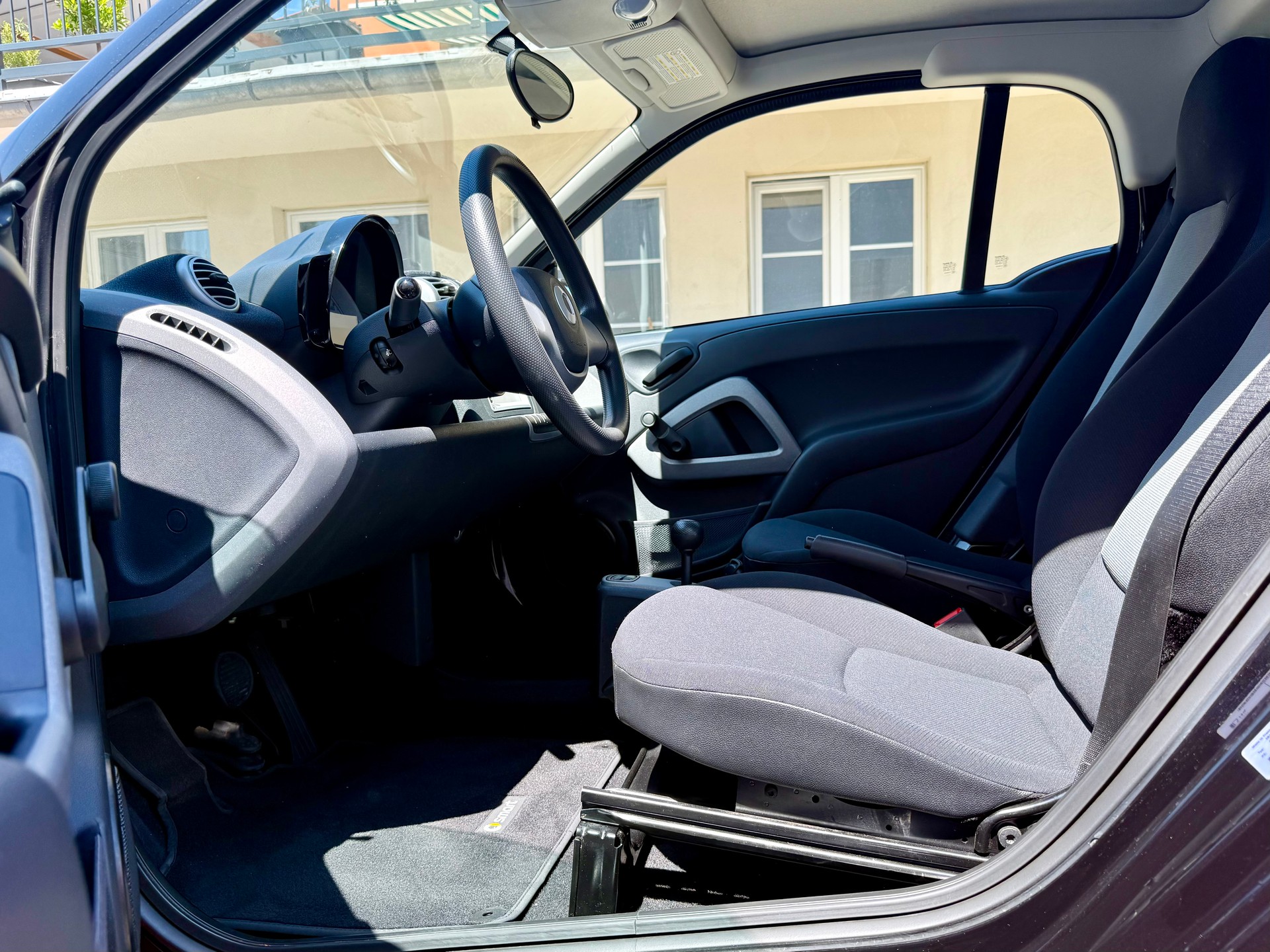 SMART fortwo pure mhd softip-image-5