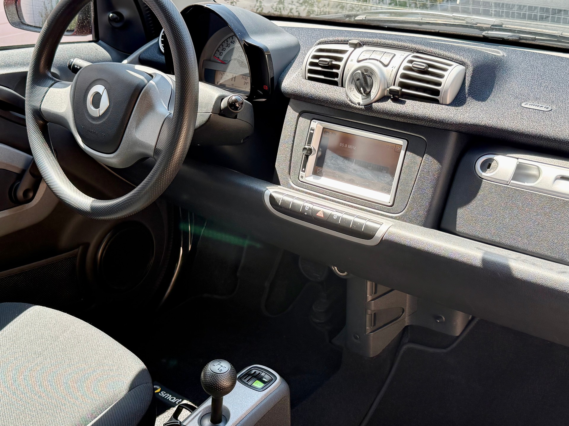 SMART fortwo pure mhd softip-image-9