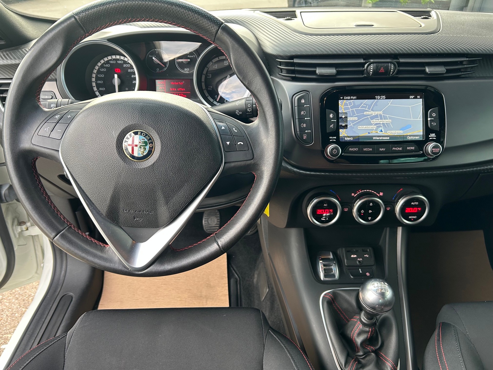 ALFA ROMEO Giulietta 1.4 T Sprint-image-13