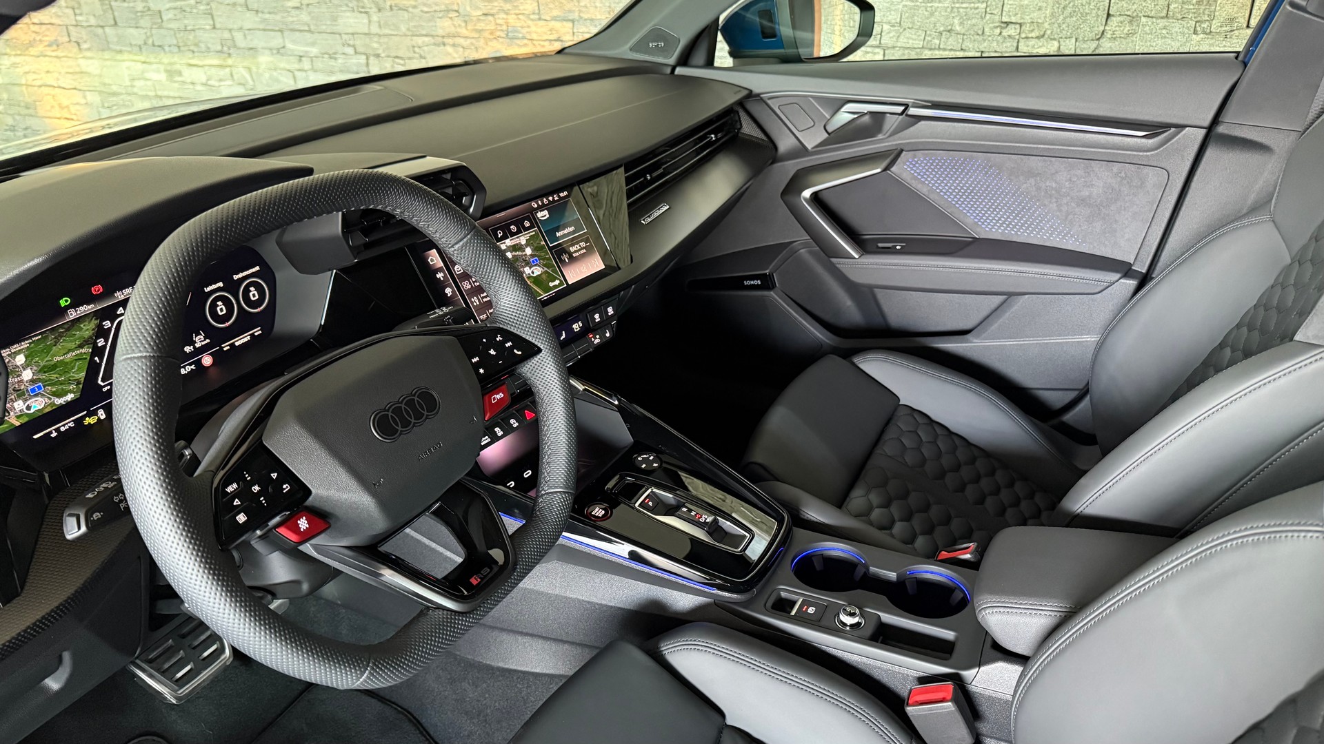 AUDI RS3 Sportback 2.5 TSI quattro S-tronic "Ascariblaumetallic"-image-18