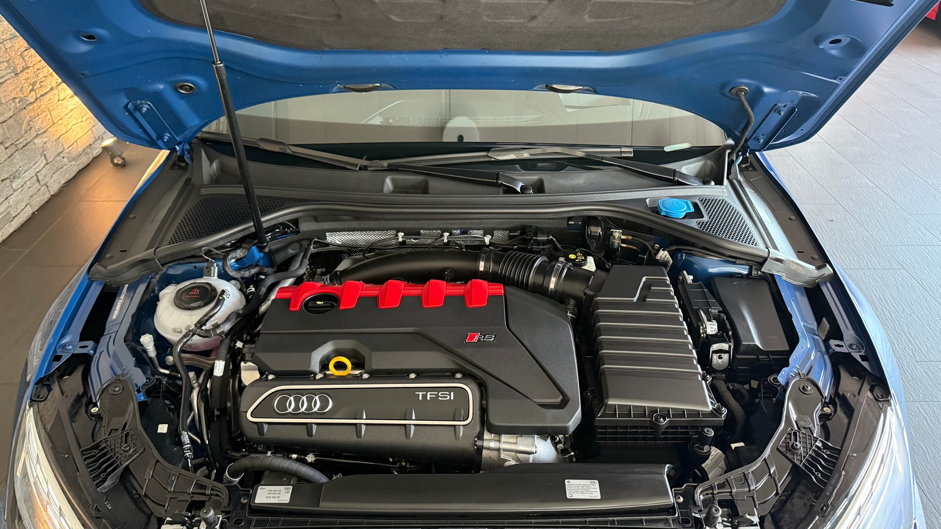AUDI RS3 Sportback 2.5 TSI quattro S-tronic "Ascariblaumetallic"-image-27