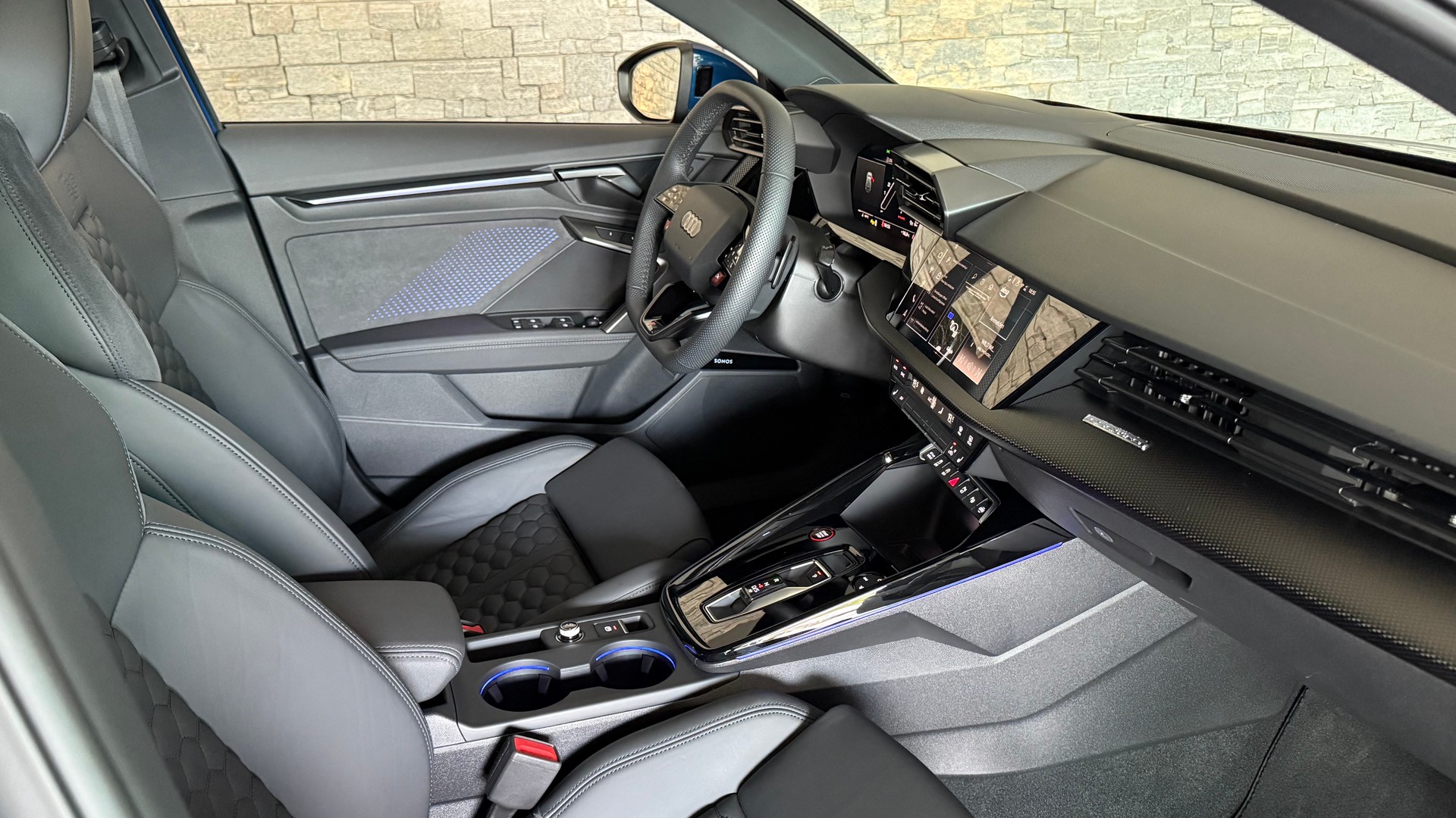 AUDI RS3 Sportback 2.5 TSI quattro S-tronic "Ascariblaumetallic"-image-19