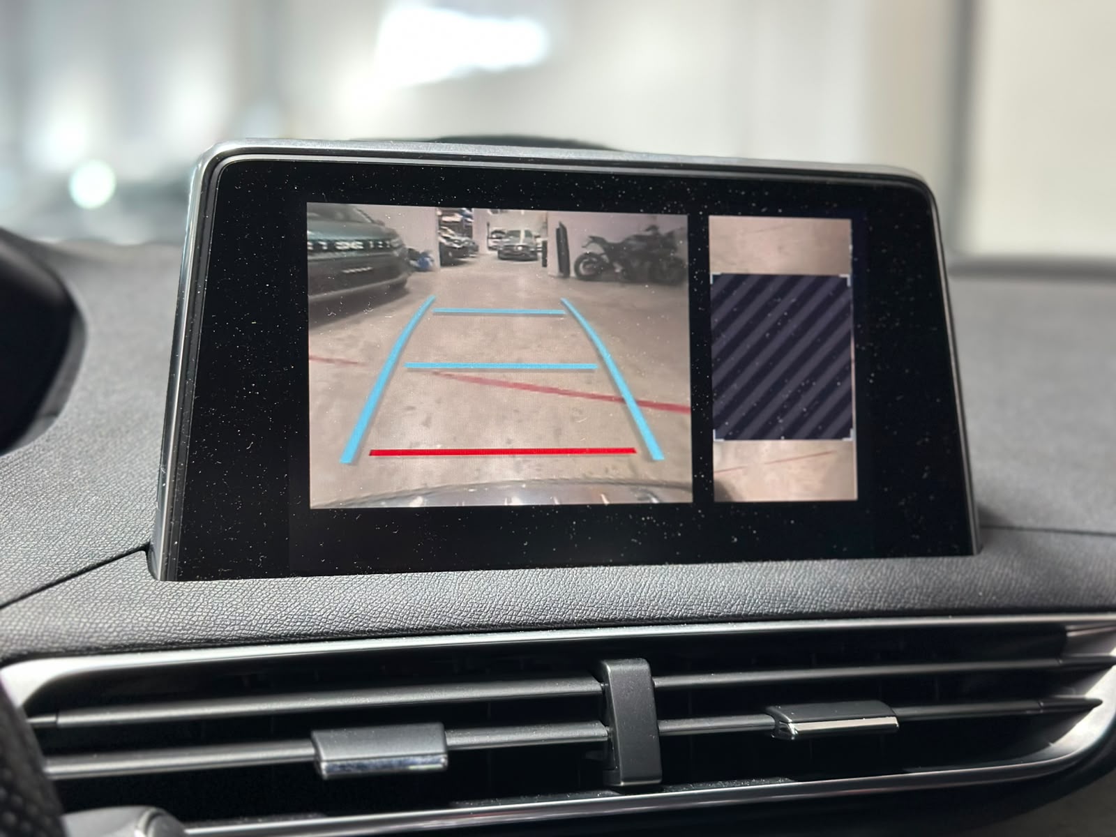 PEUGEOT 5008 2.0 BlueHDi GT EAT-image-13