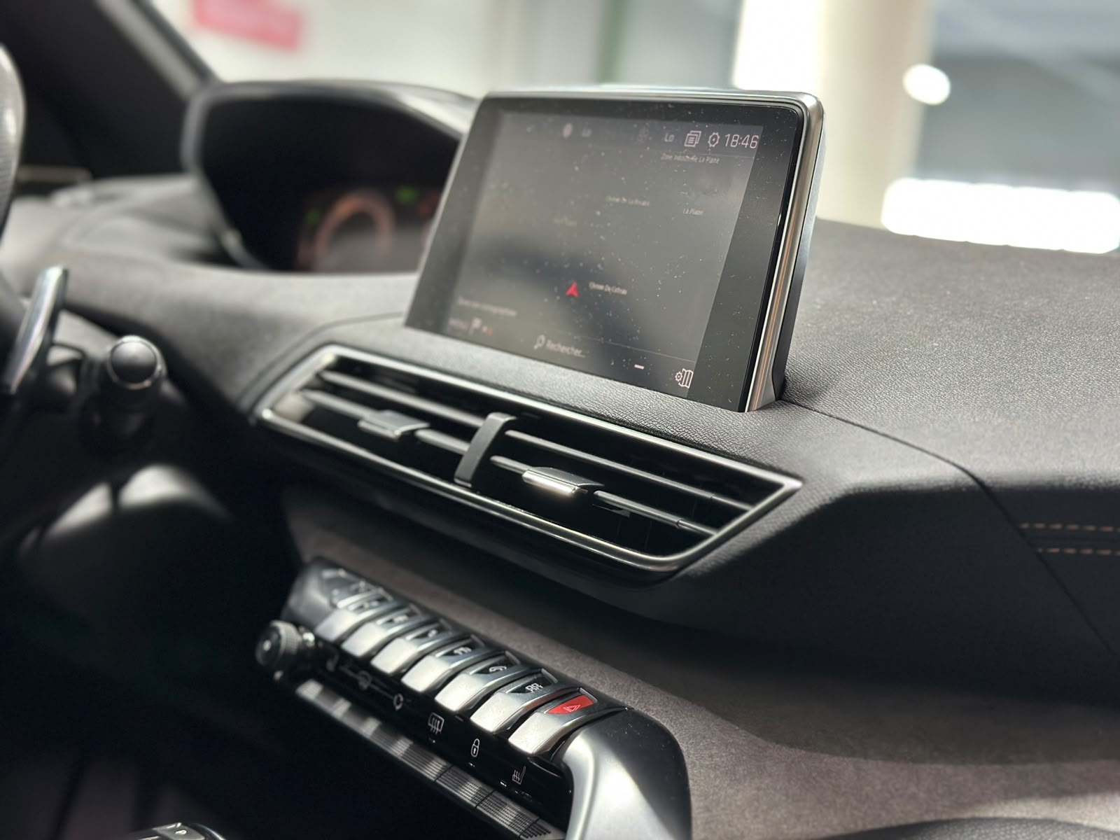 PEUGEOT 5008 2.0 BlueHDi GT EAT-image-11