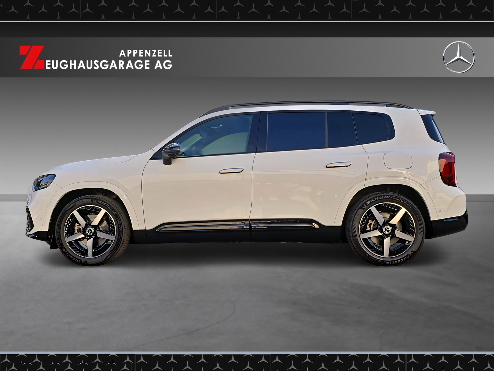 MERCEDES-BENZ GLB 220 4Matic-showroom-element-1